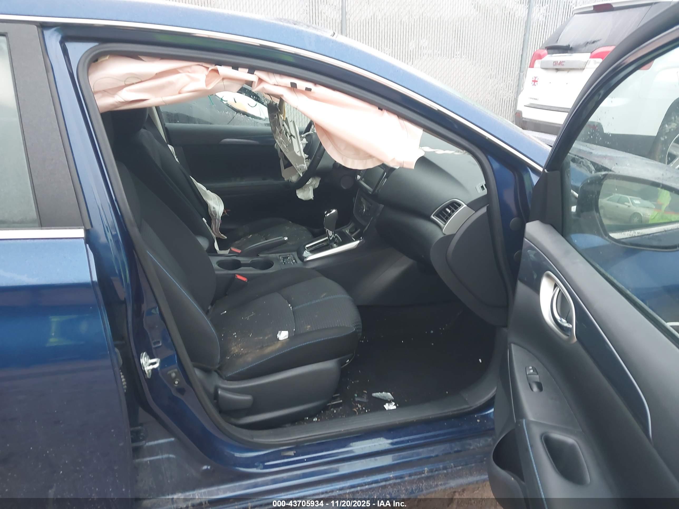 NISSAN SENTRA image 5