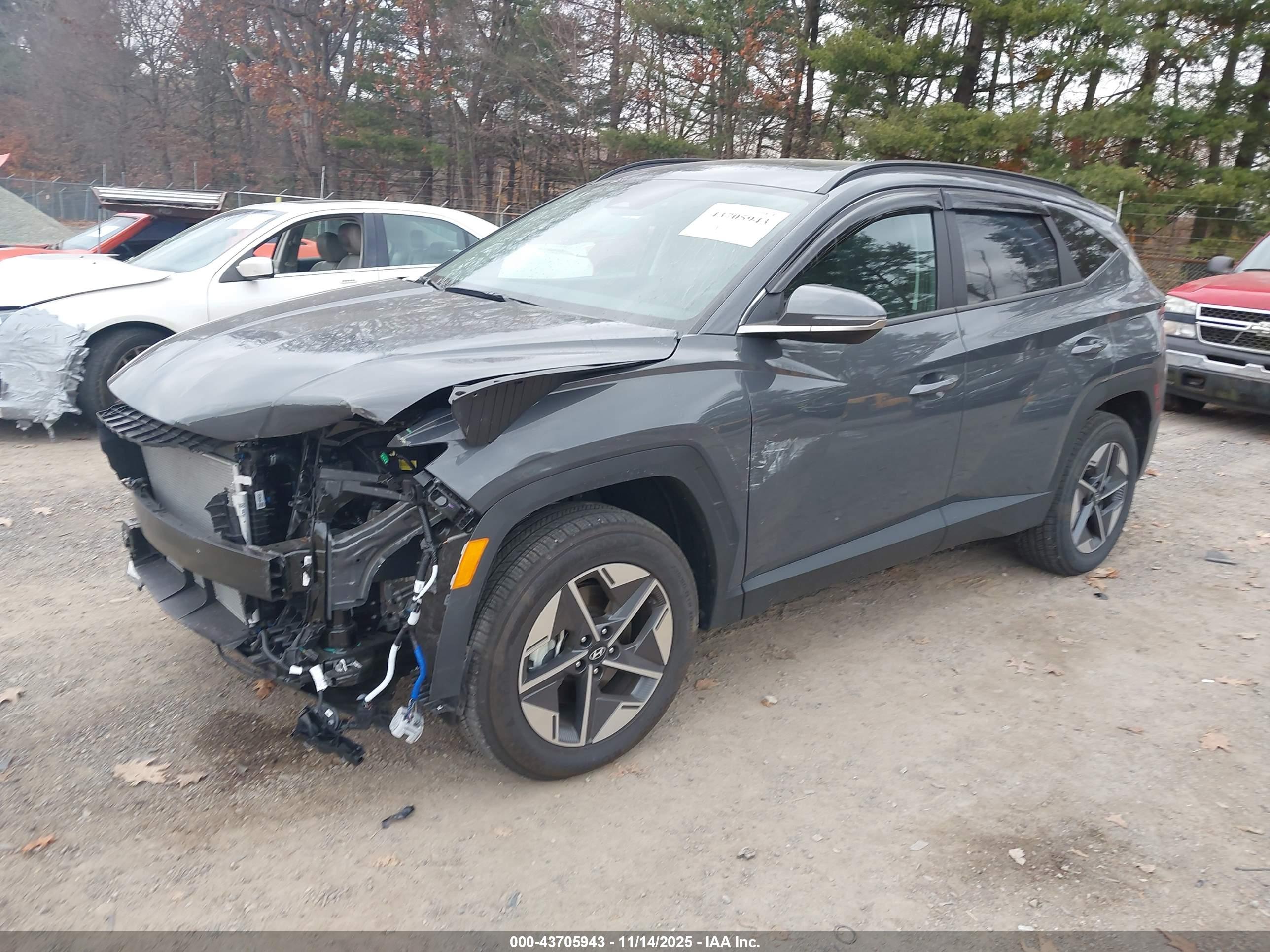 HYUNDAI TUCSON image 2