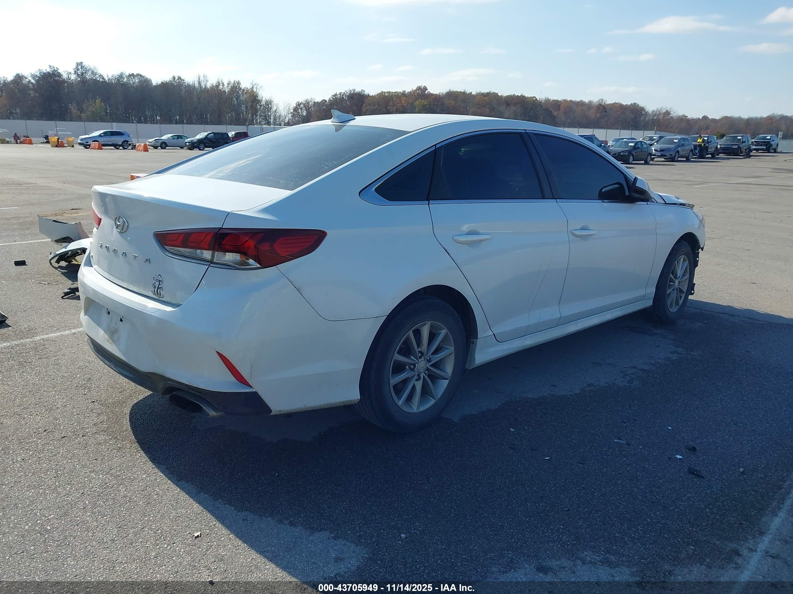 HYUNDAI SONATA image 4