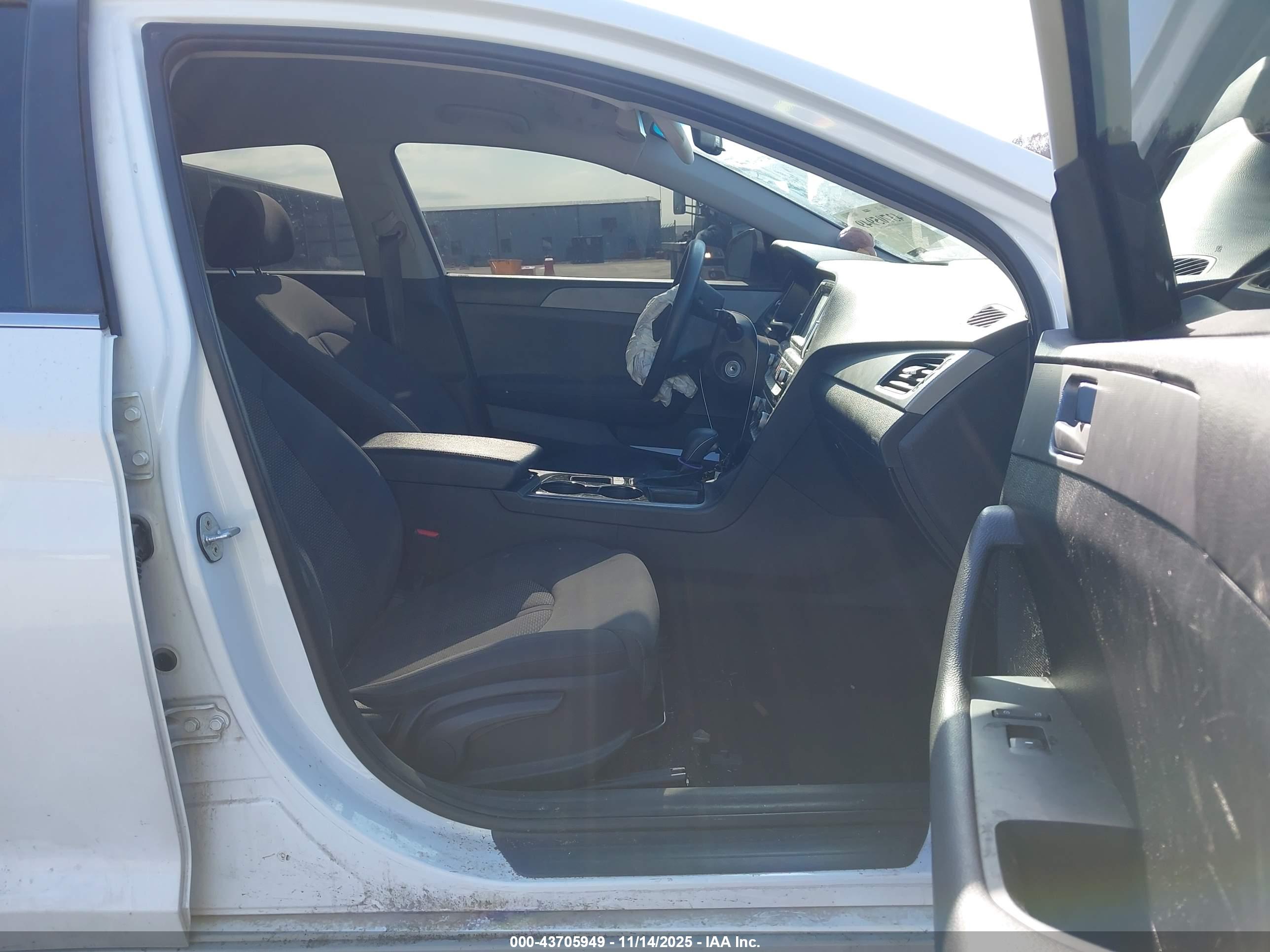 HYUNDAI SONATA image 5