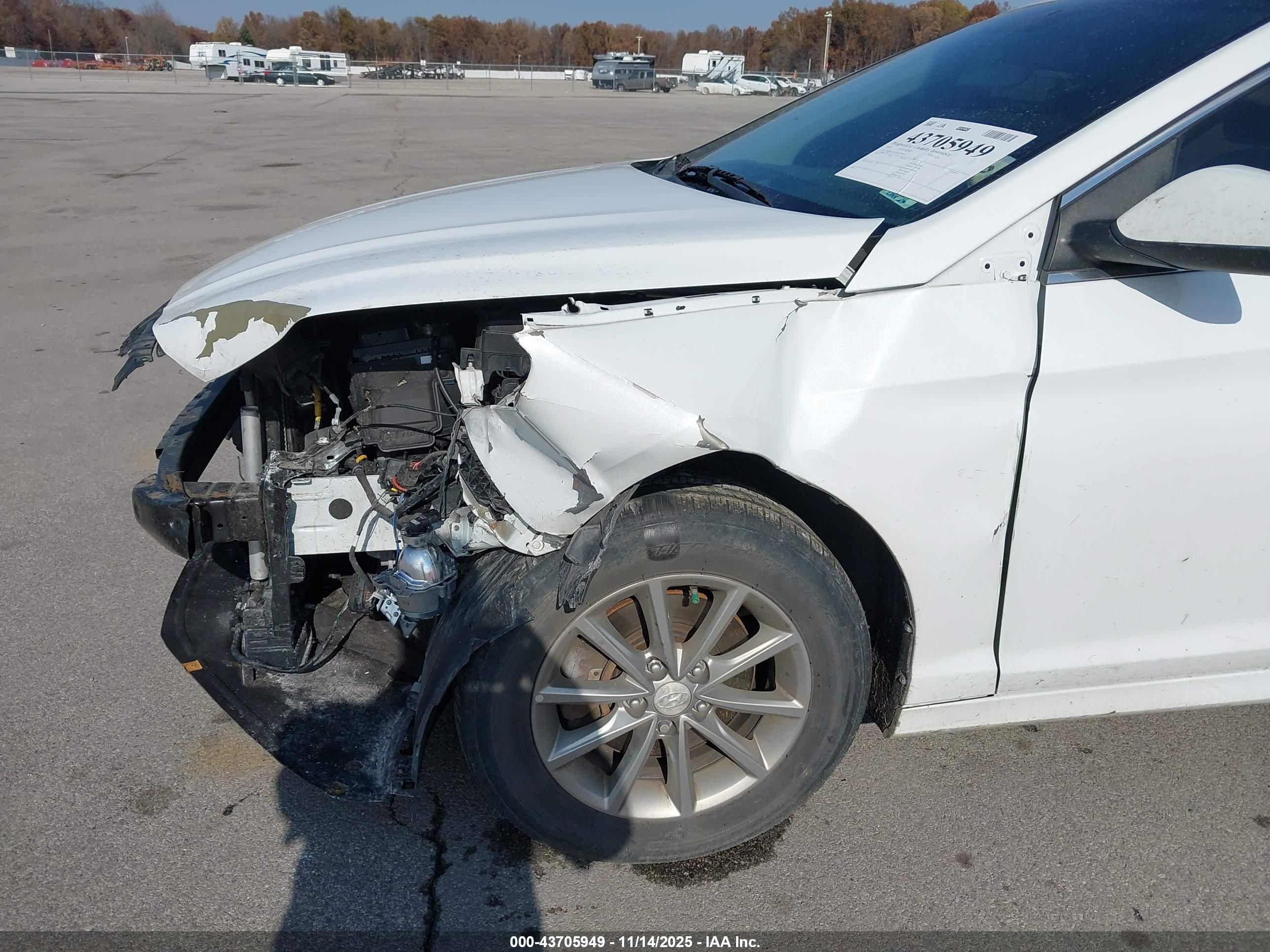 HYUNDAI SONATA image 6