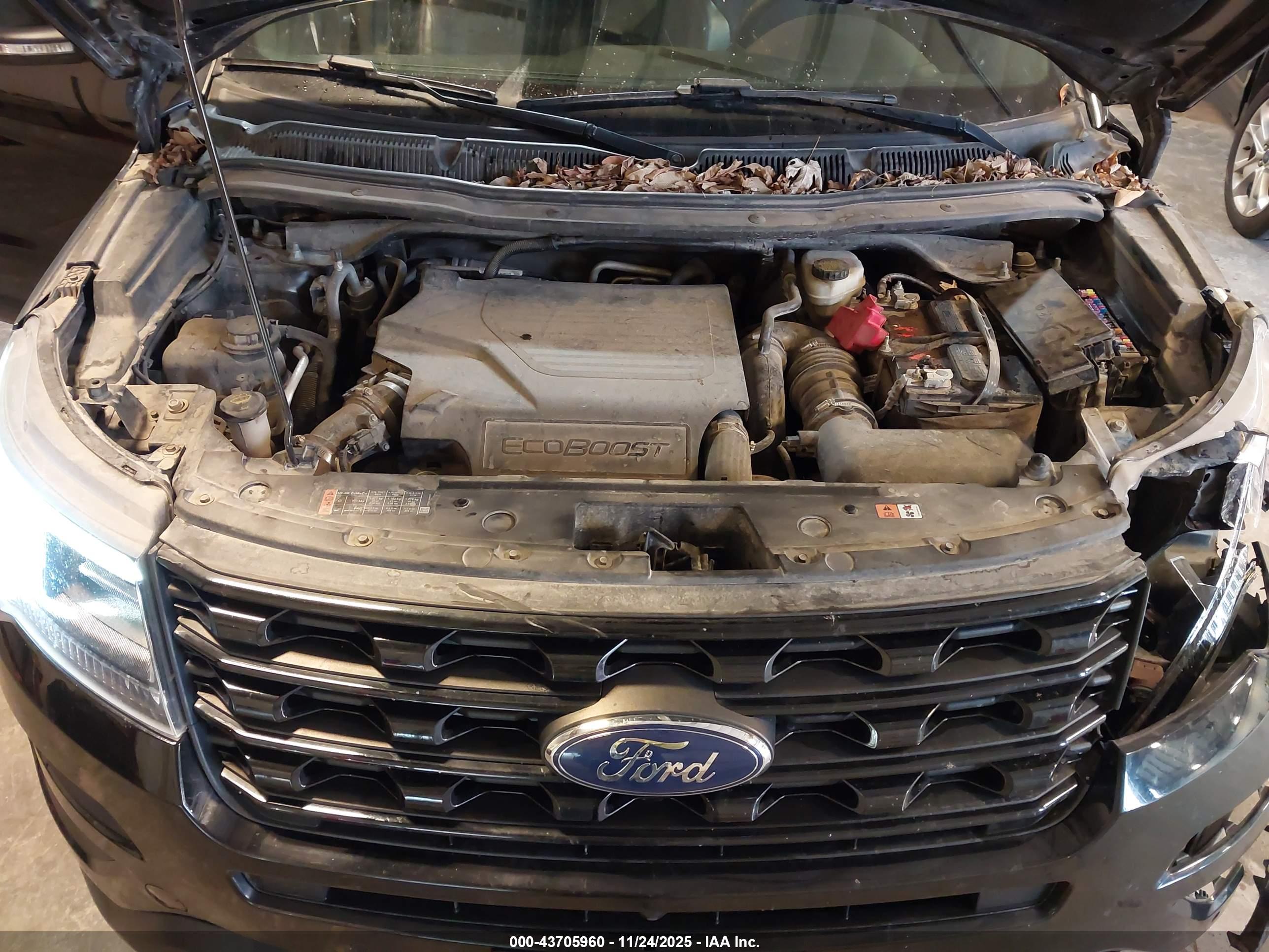 FORD EXPLORER image 10