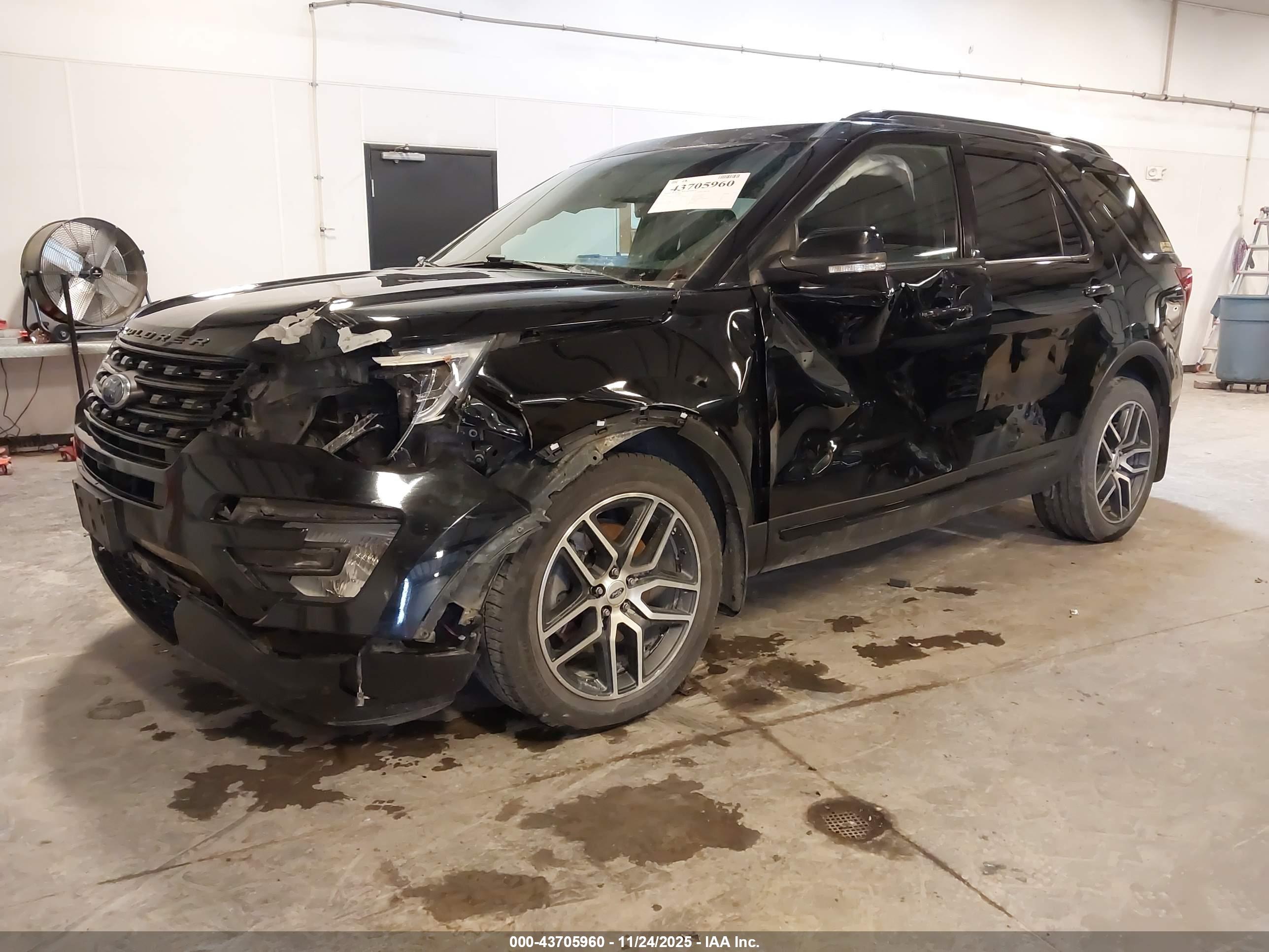FORD EXPLORER image 2