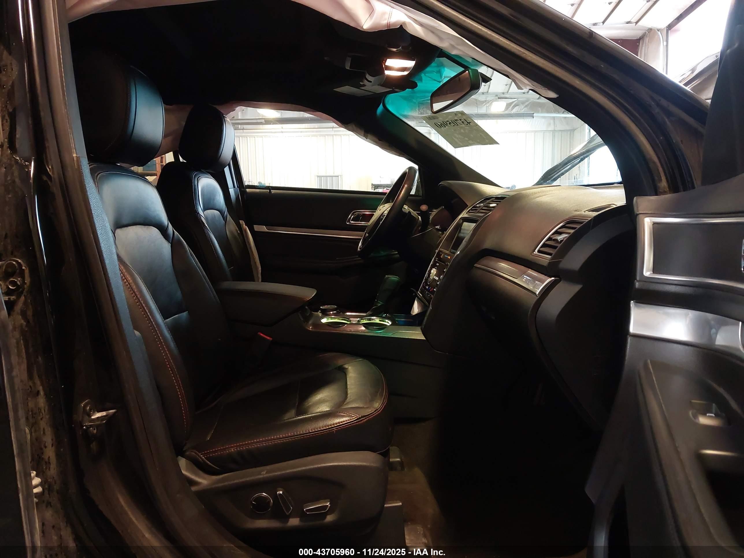 FORD EXPLORER image 5