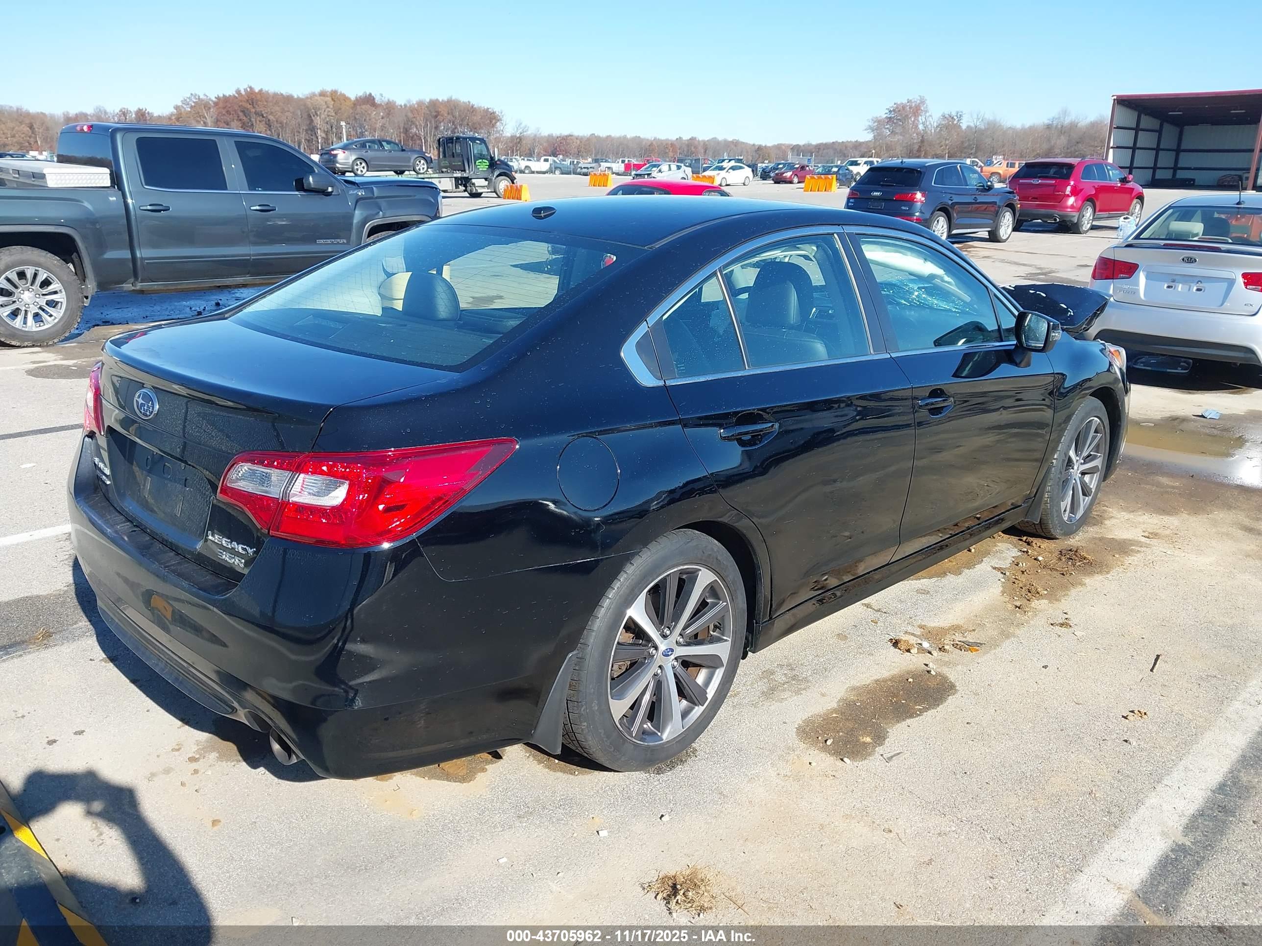 SUBARU LEGACY image 4