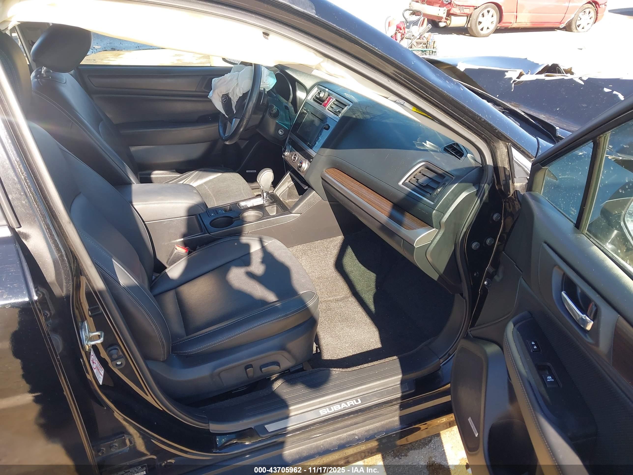 SUBARU LEGACY image 5