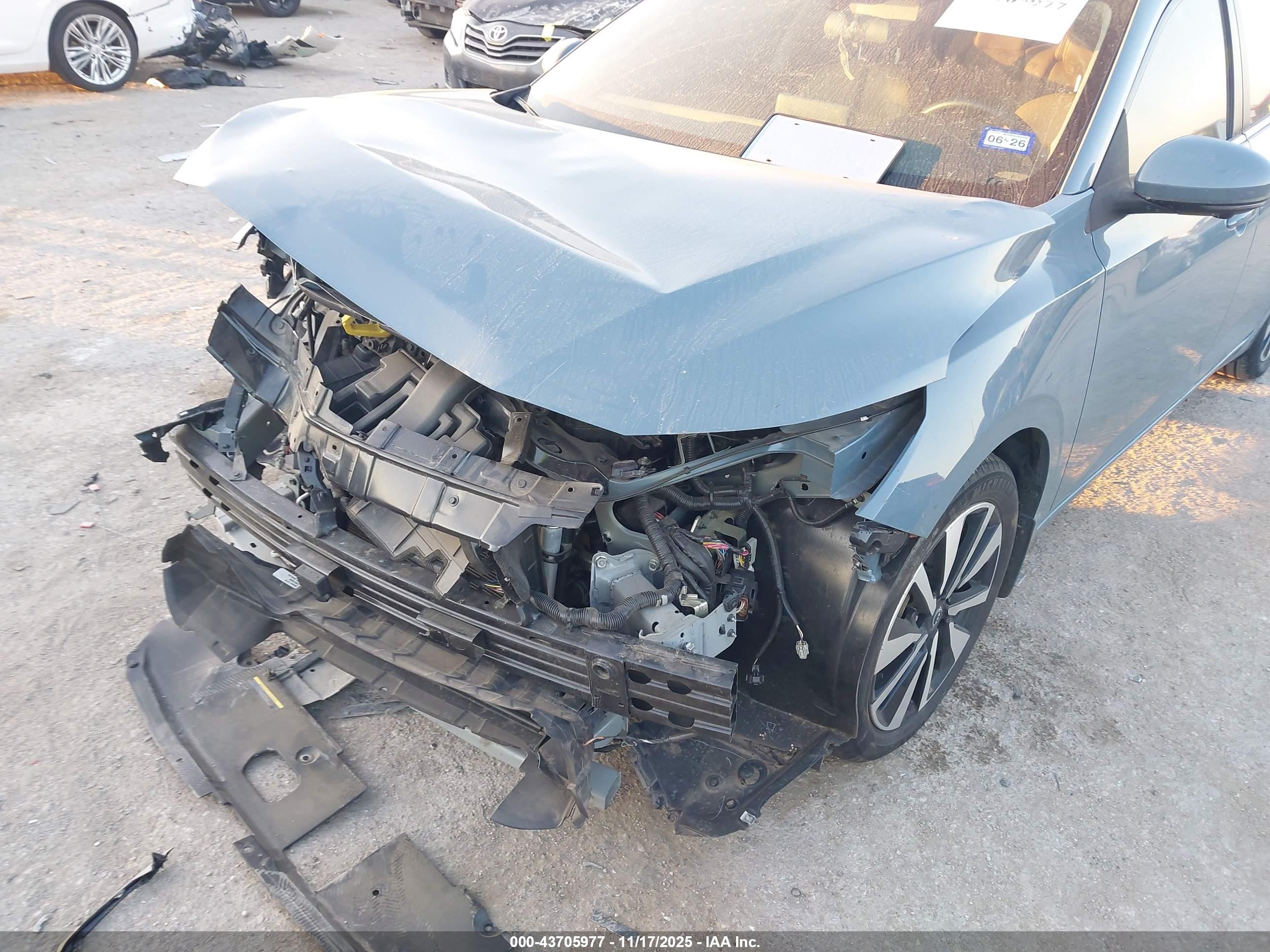 NISSAN SENTRA image 6