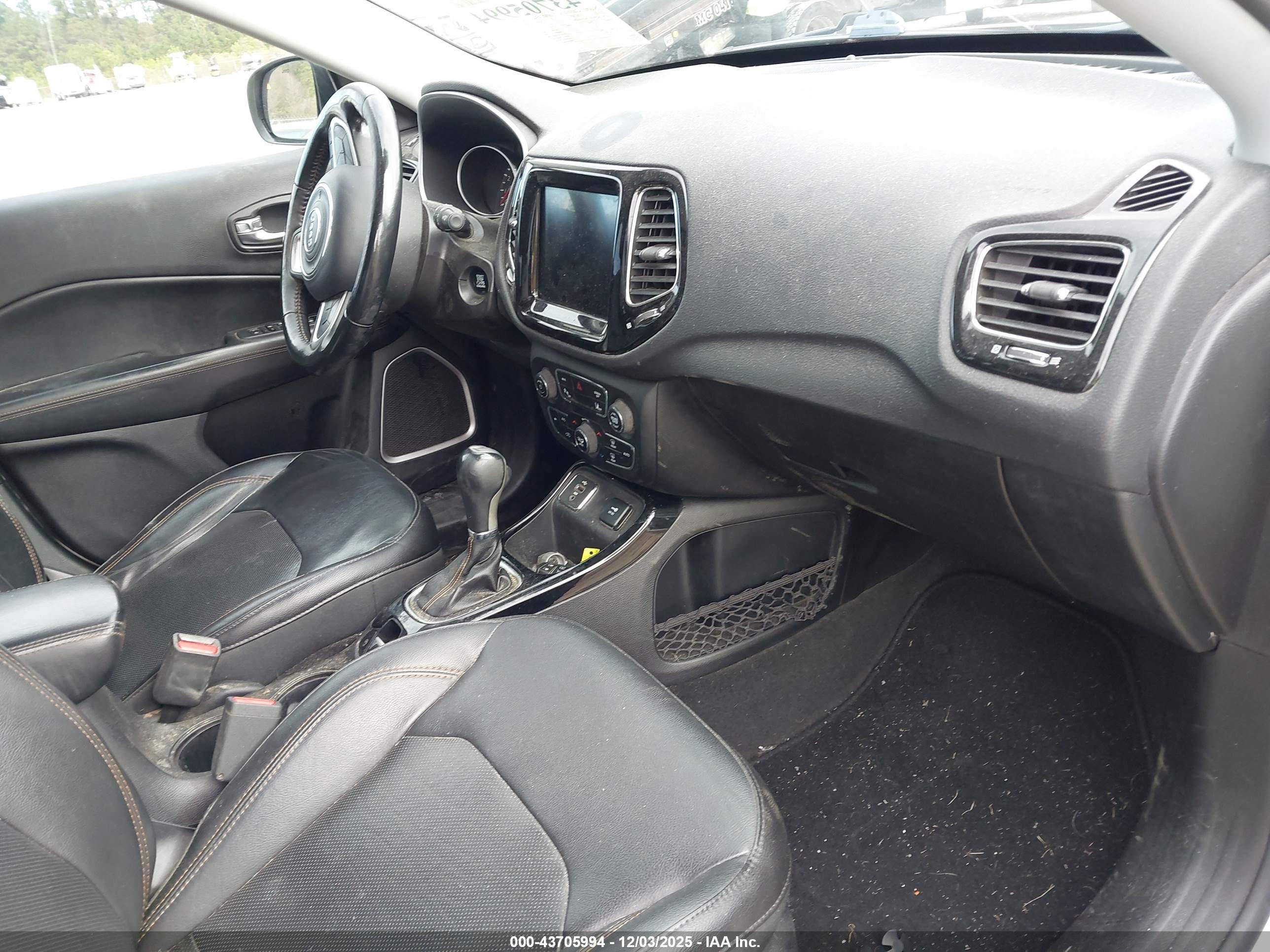 JEEP COMPASS image 5