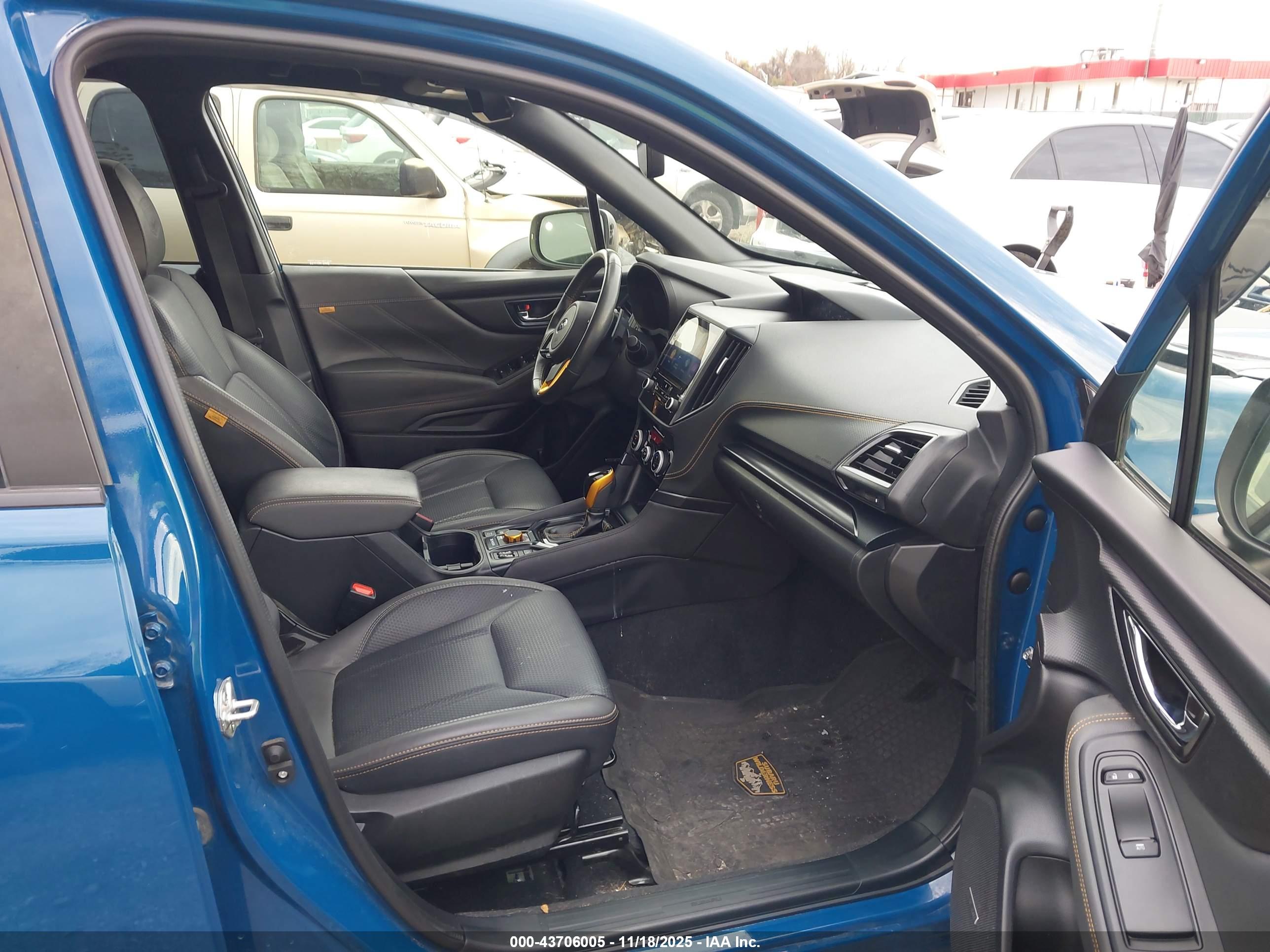 SUBARU FORESTER image 5