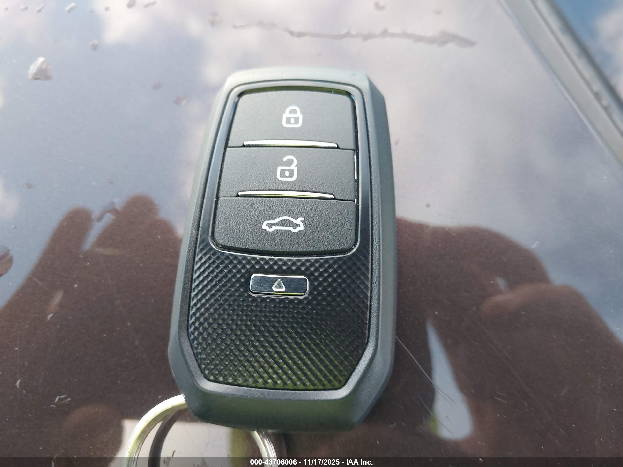 LEXUS CT image 11