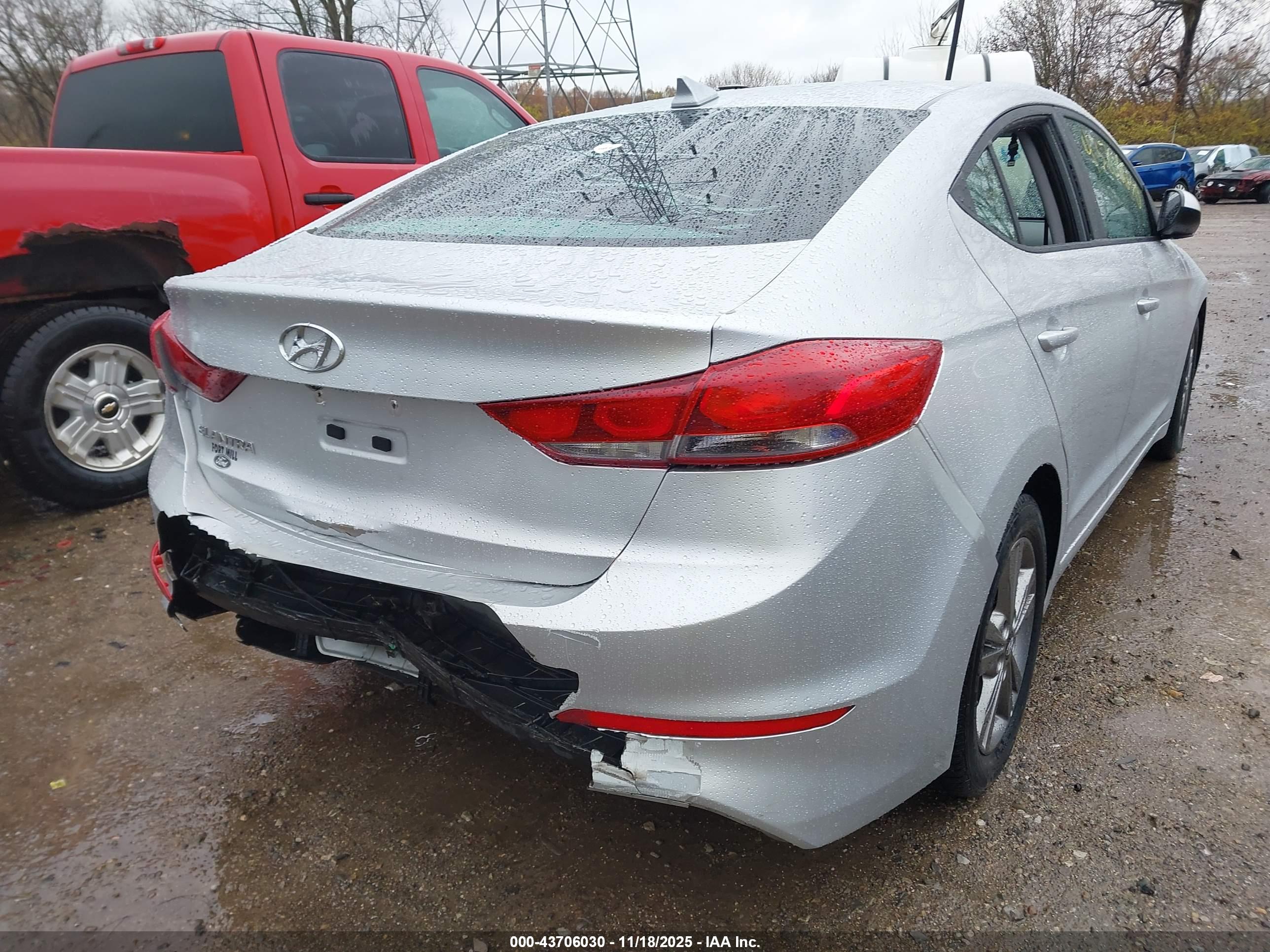 HYUNDAI ELANTRA image 6