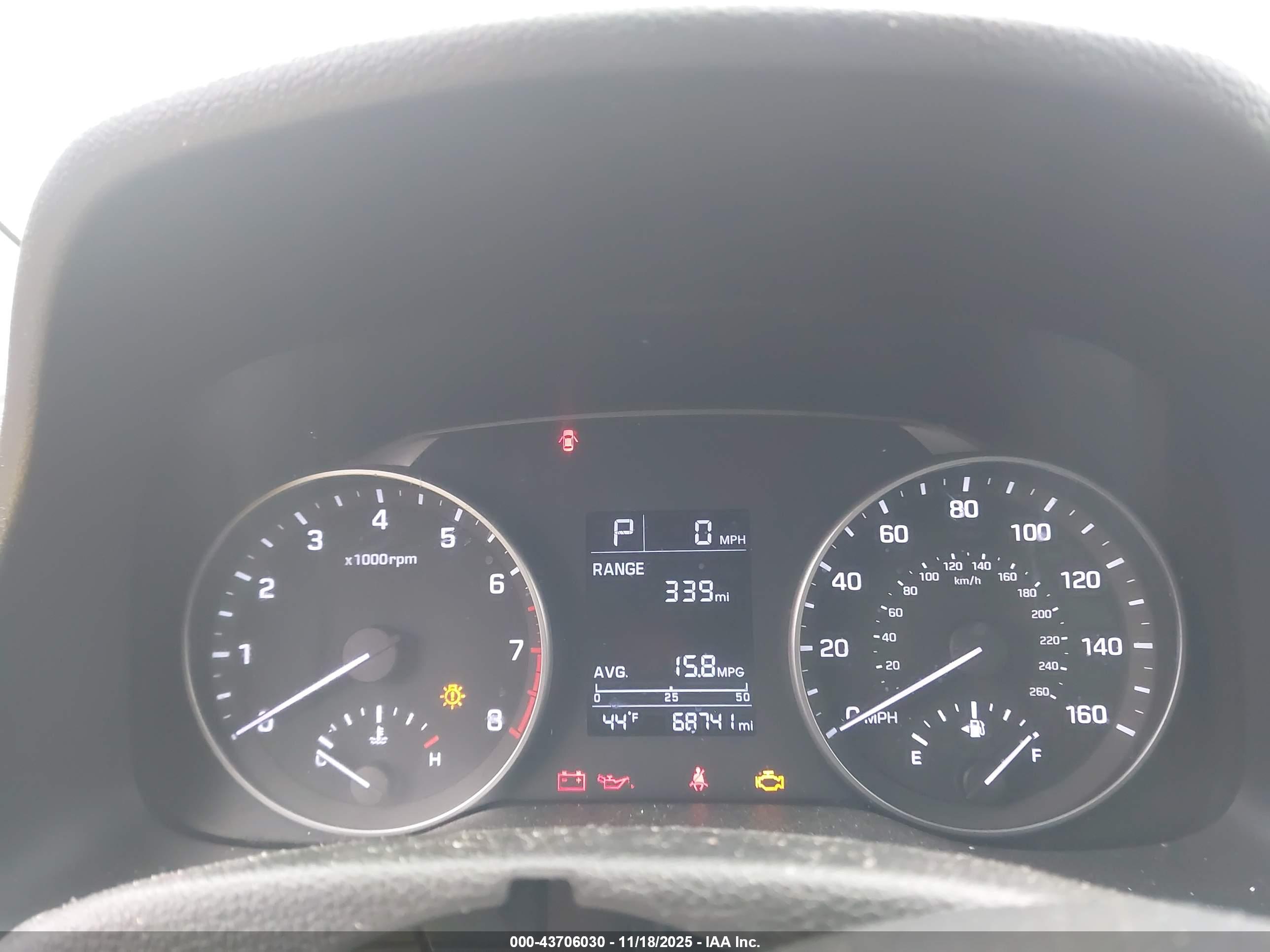 HYUNDAI ELANTRA image 7