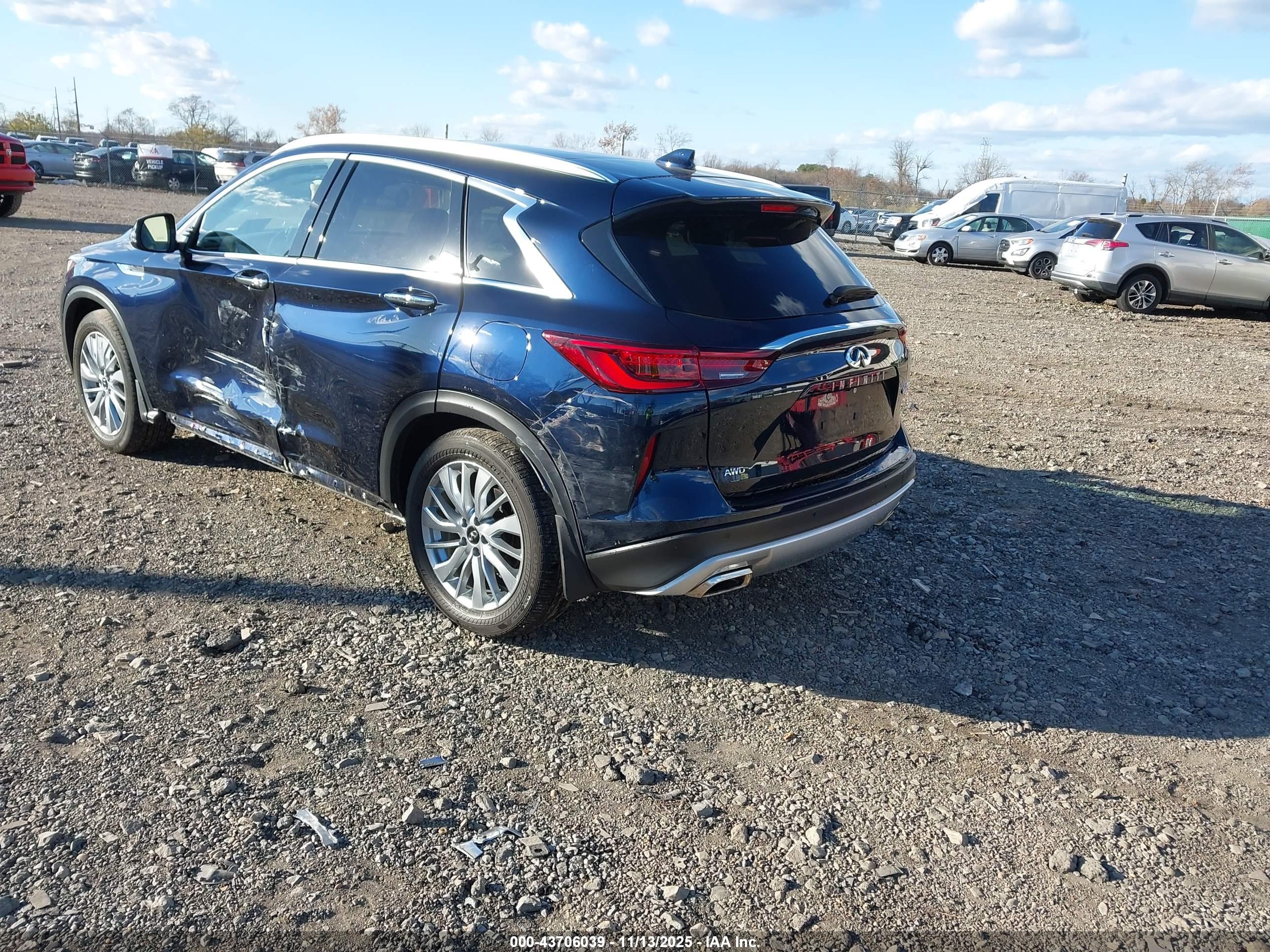 INFINITI QX50 image 3