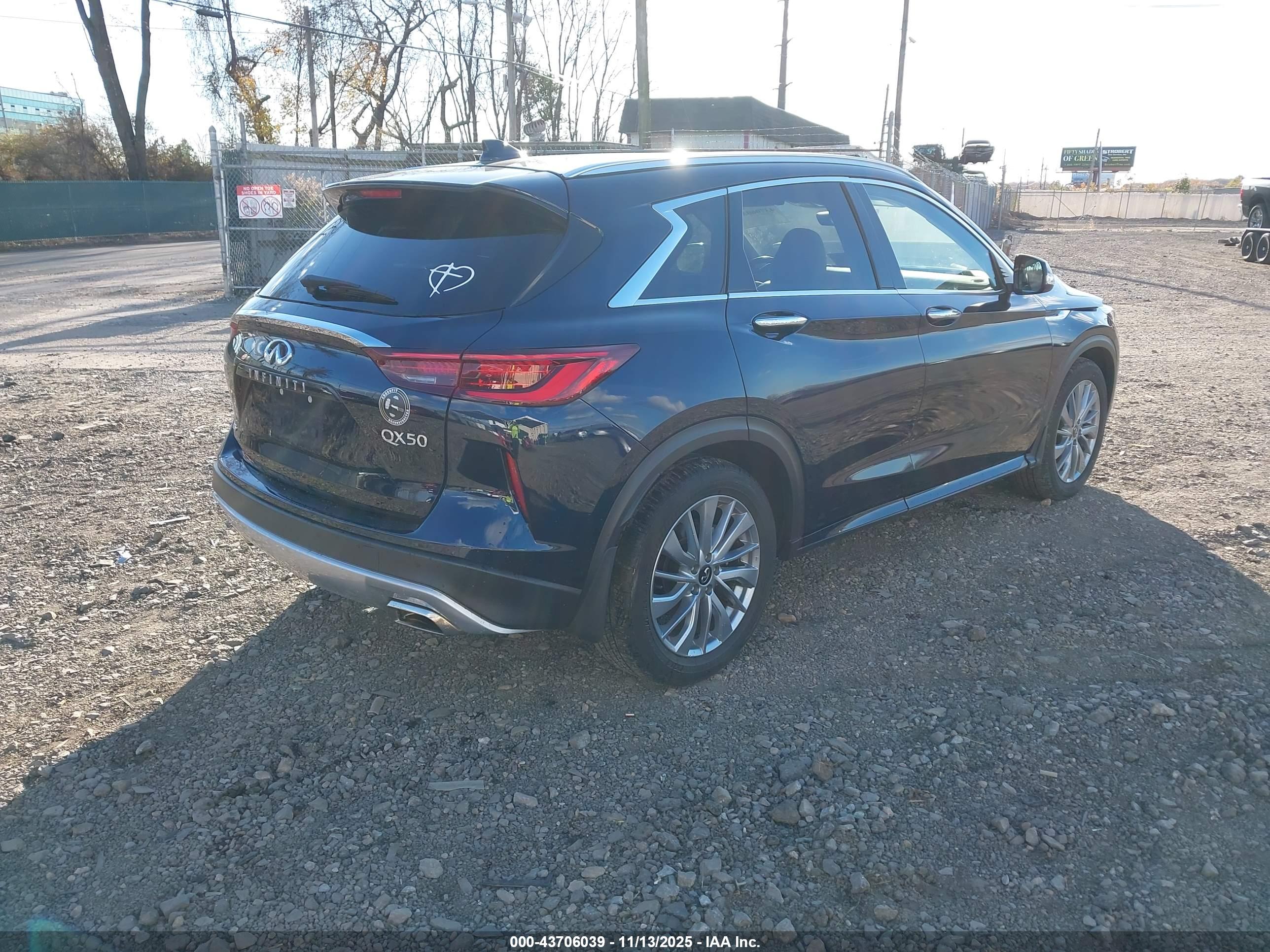 INFINITI QX50 image 4