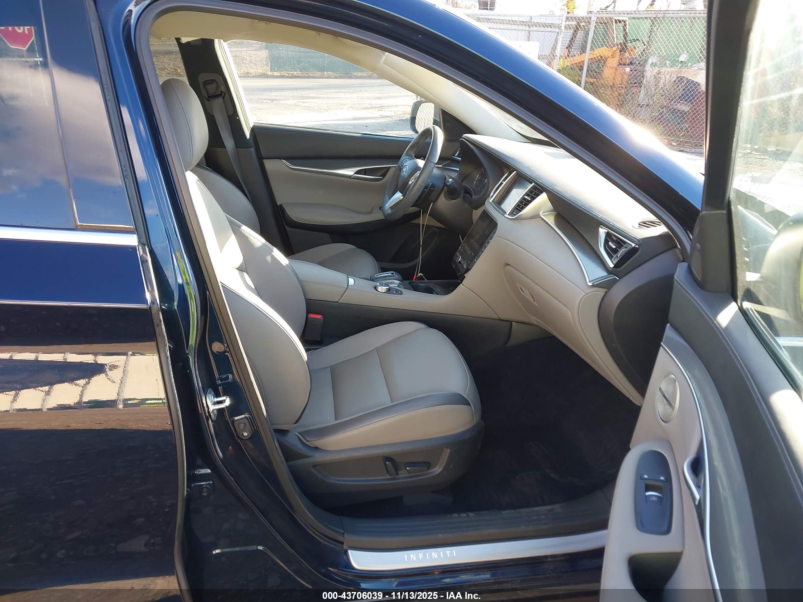 INFINITI QX50 image 5