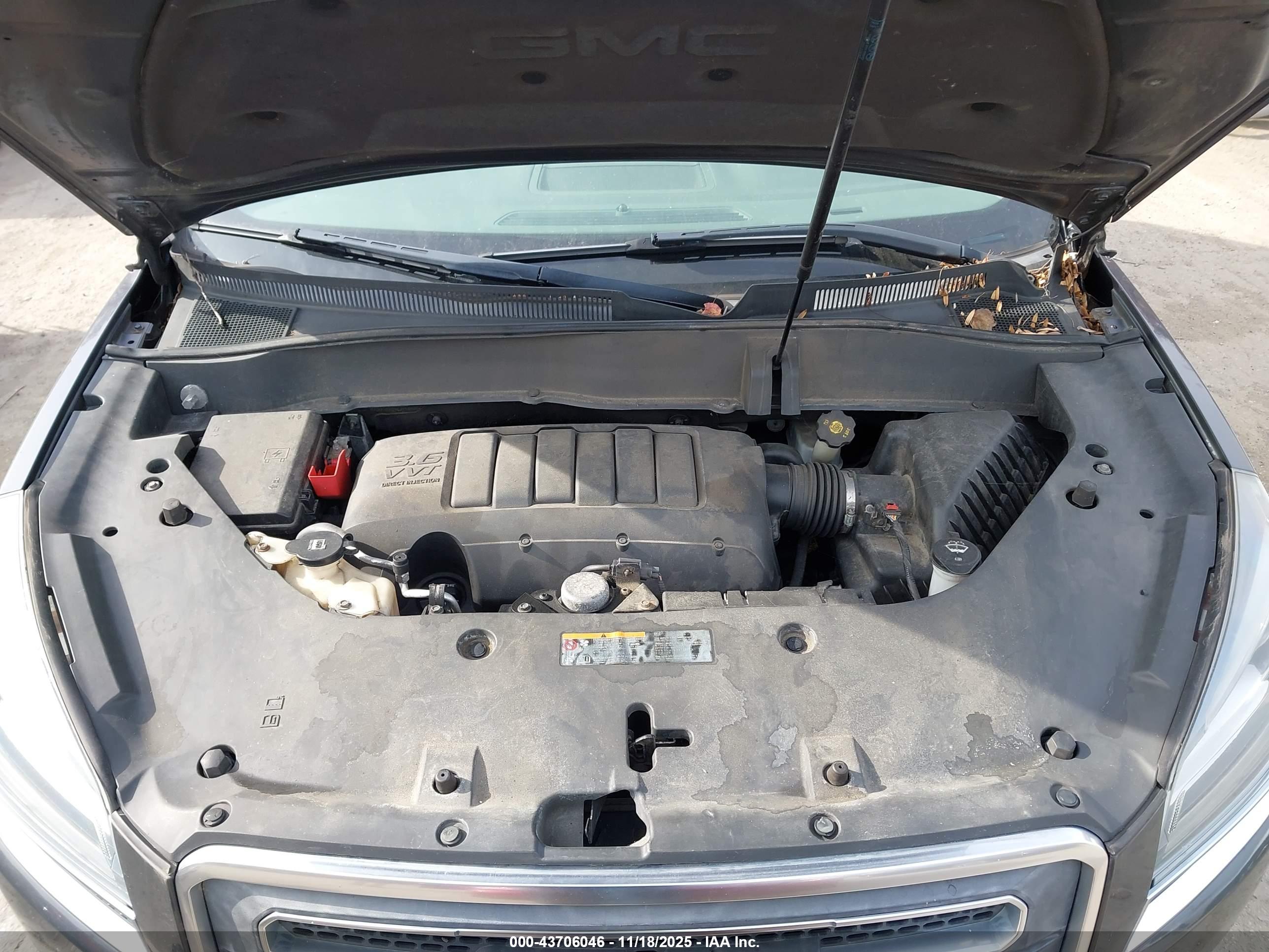 GMC ACADIA image 10