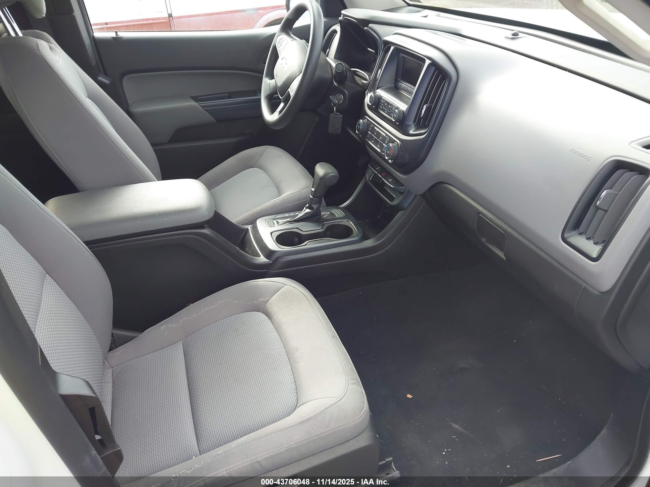 CHEVROLET COLORADO image 5