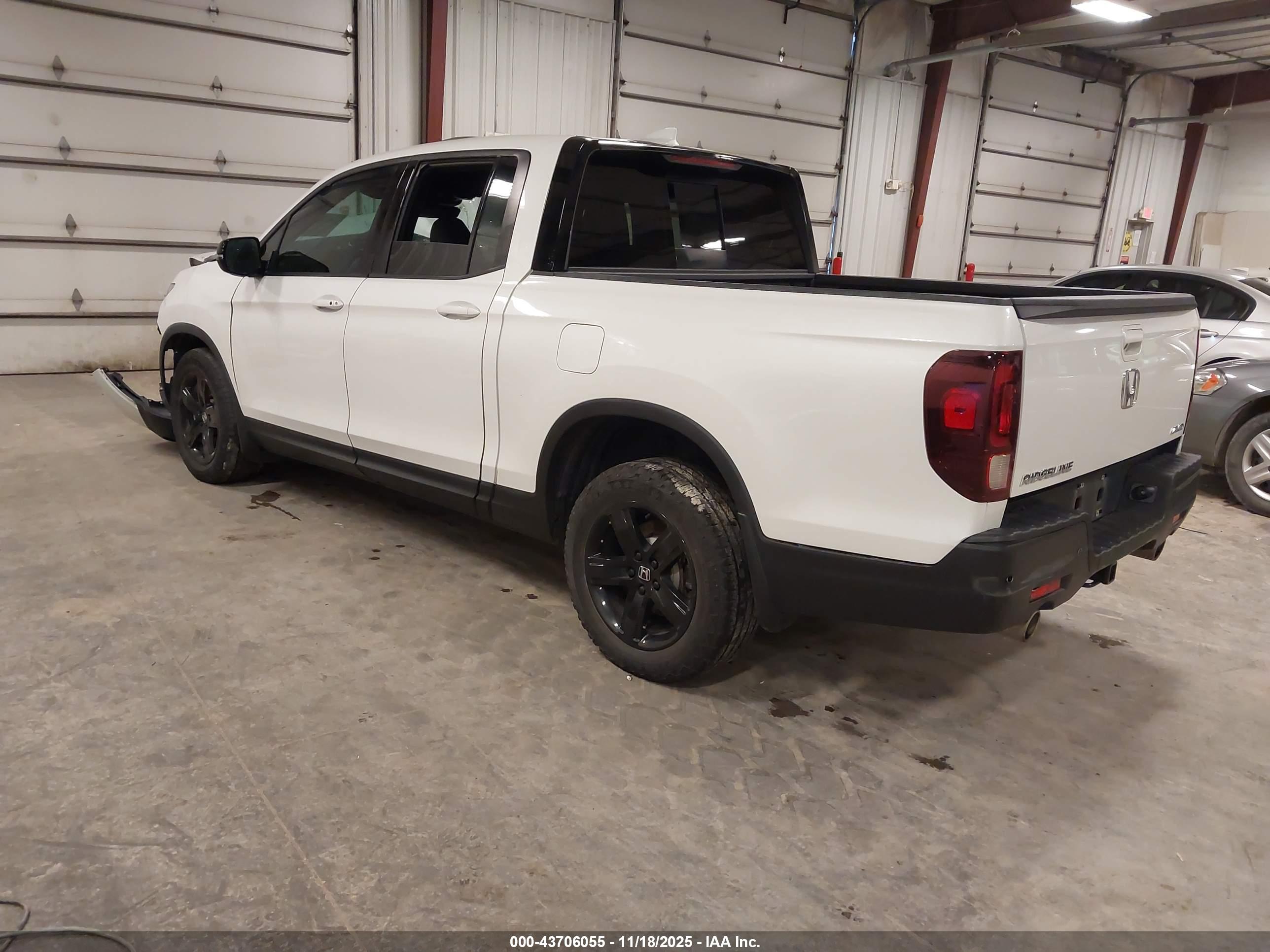 HONDA RIDGELINE image 3