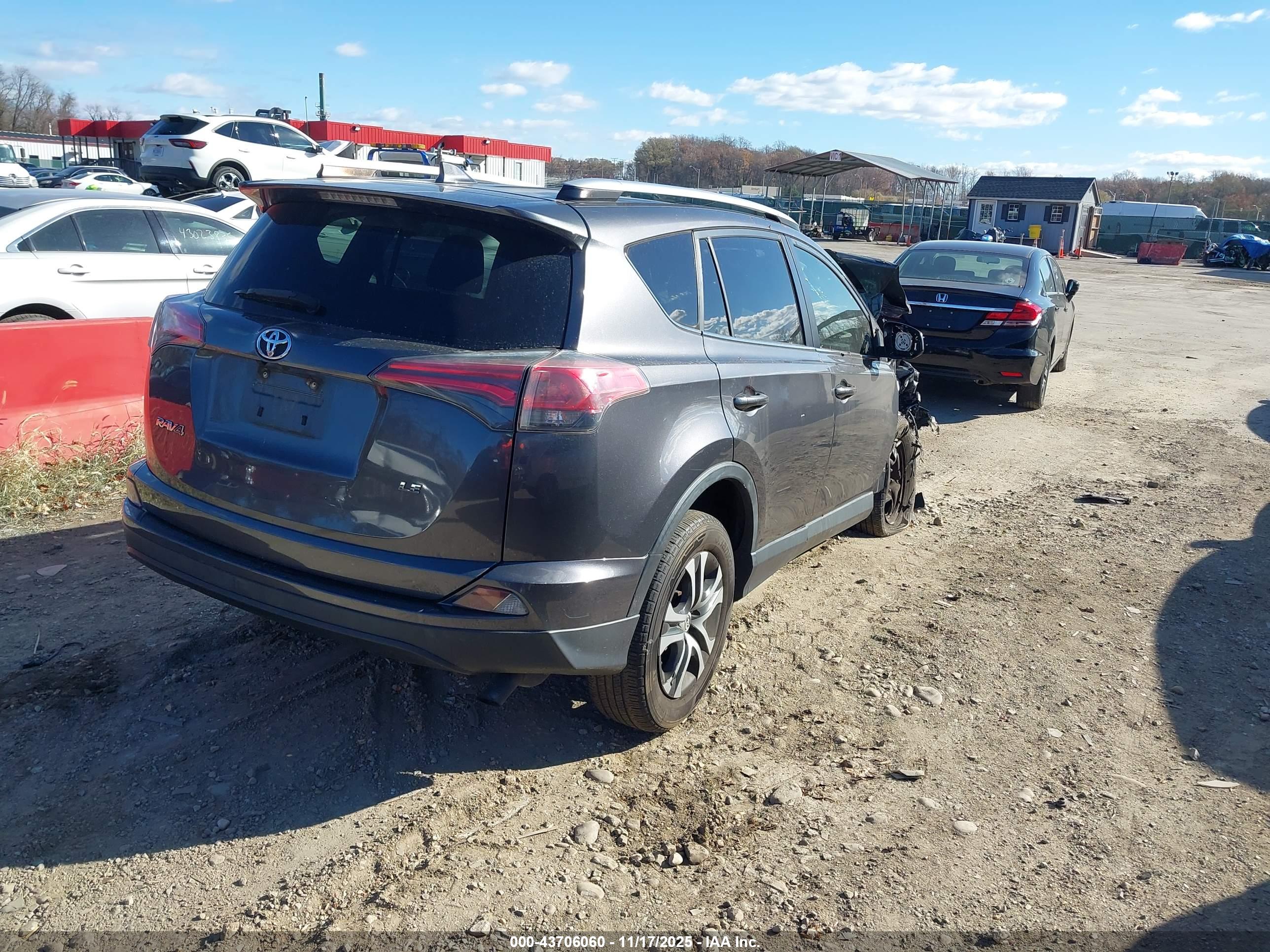 TOYOTA RAV4 image 4