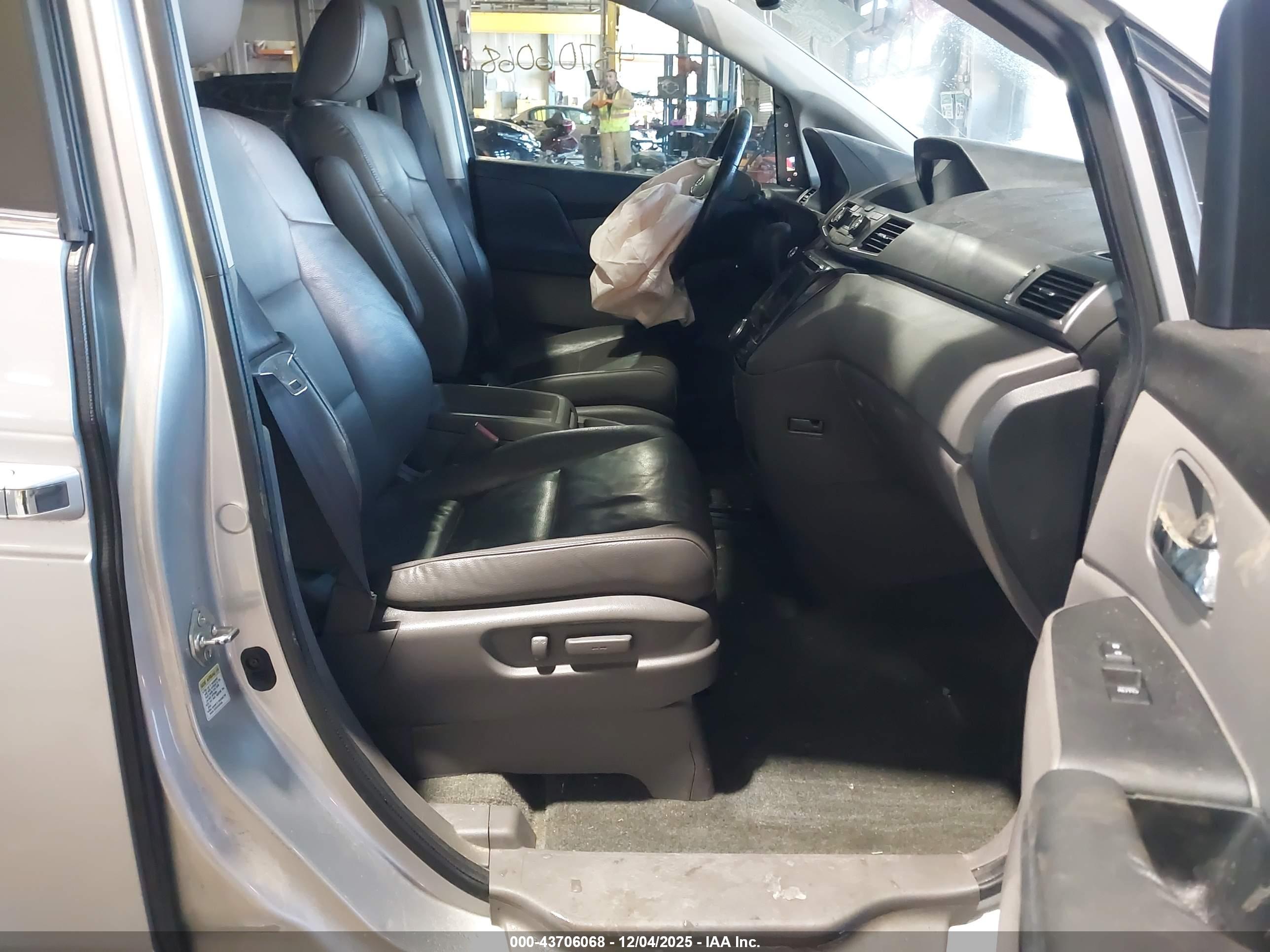 HONDA ODYSSEY image 5