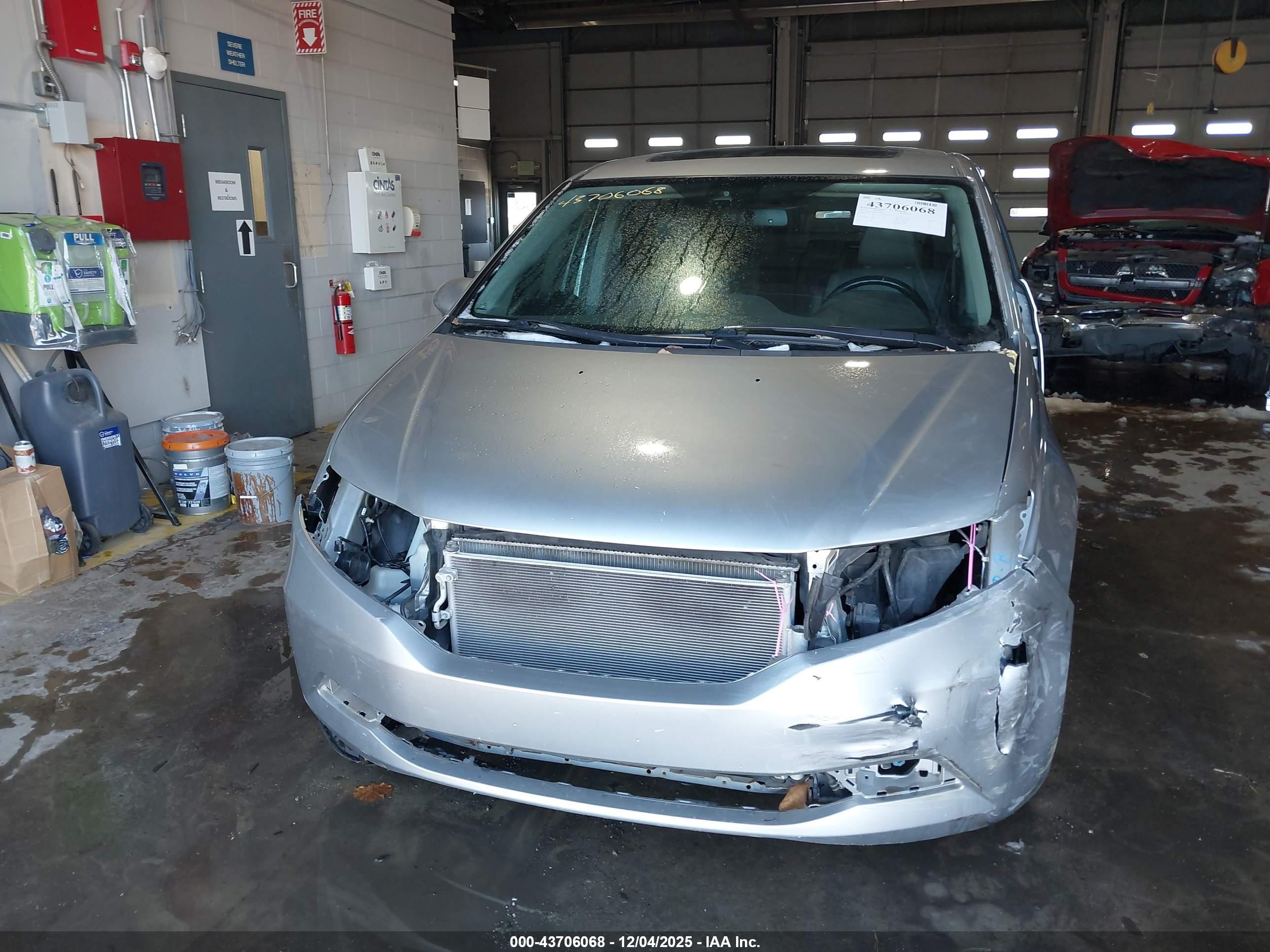 HONDA ODYSSEY image 6