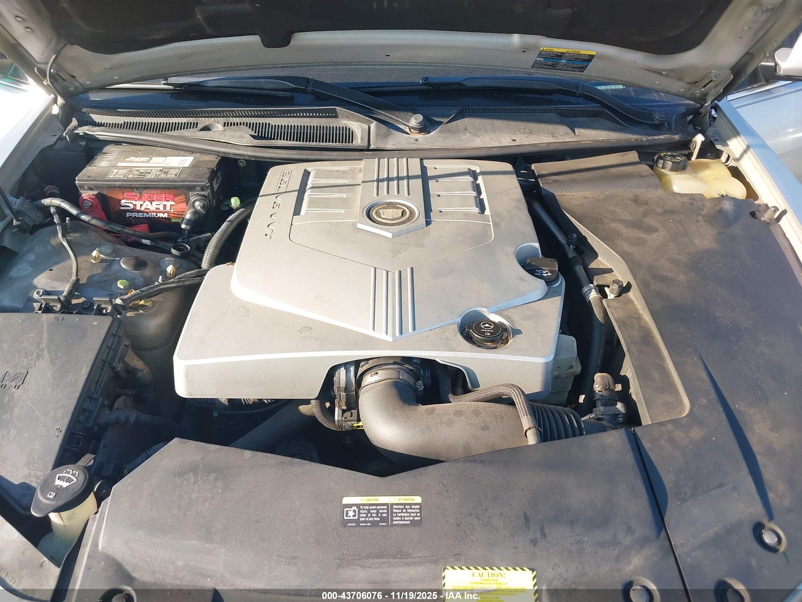 CADILLAC STS image 10