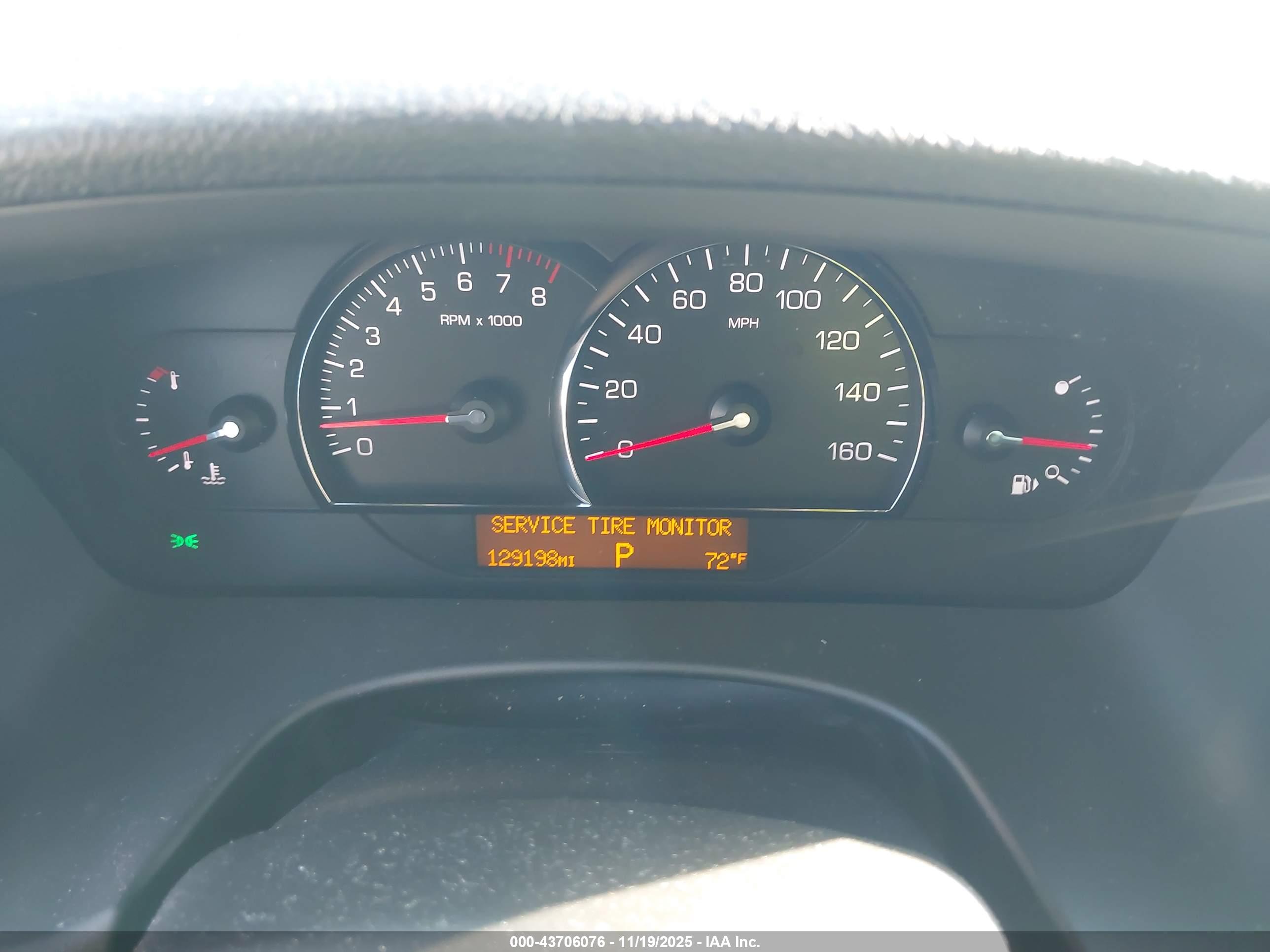 CADILLAC STS image 7