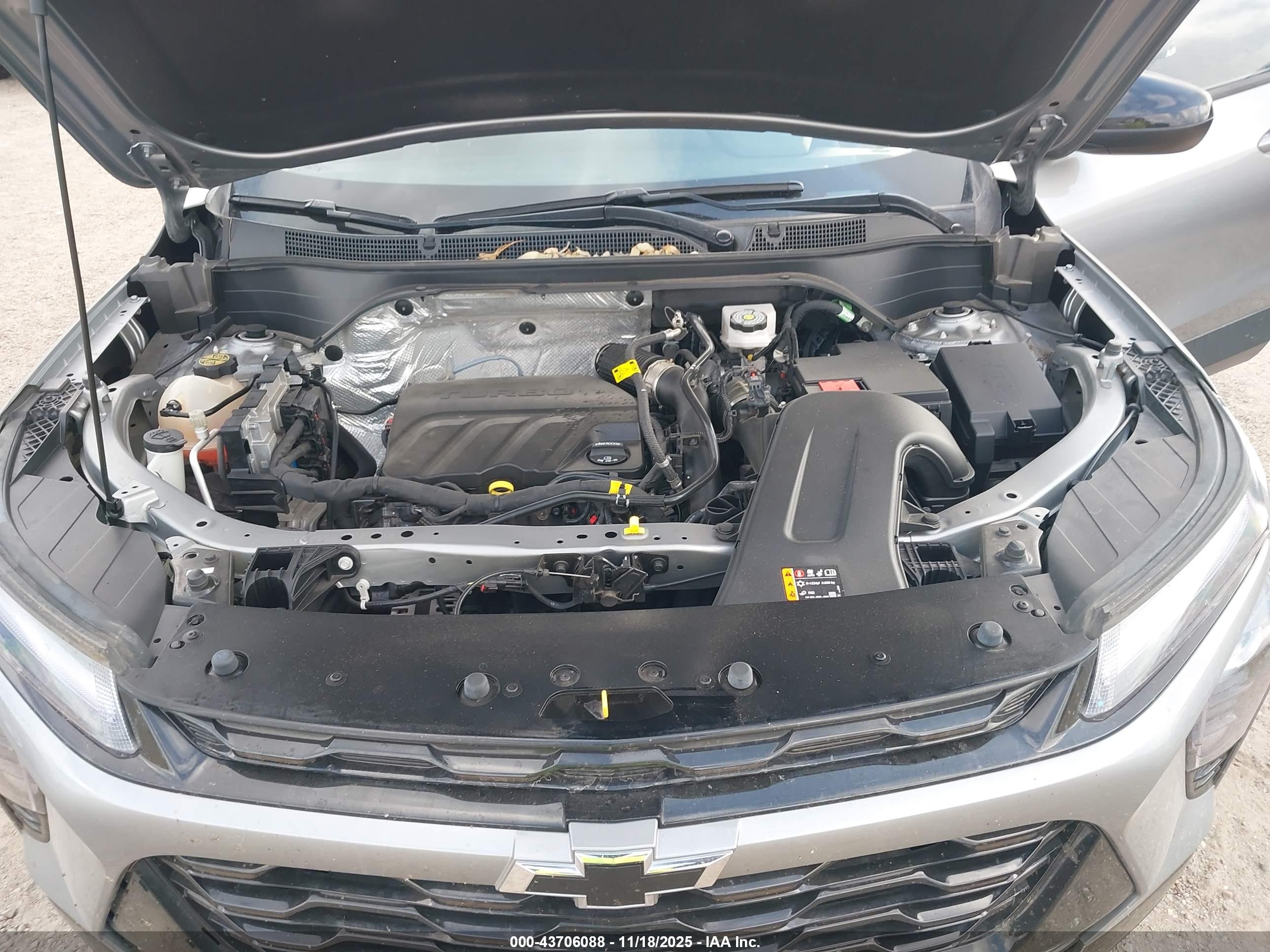 CHEVROLET TRAX image 10