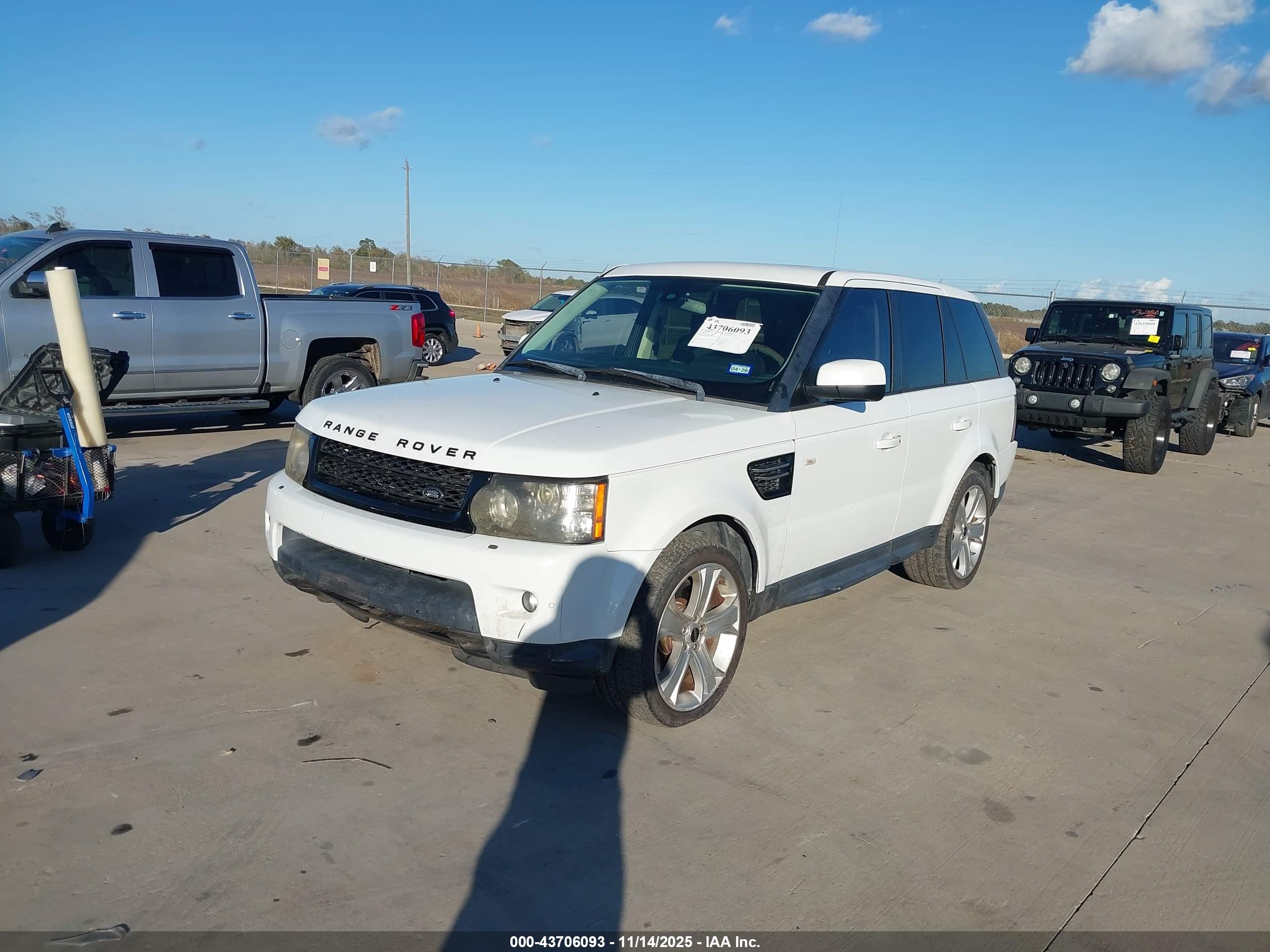 LAND ROVER image 2