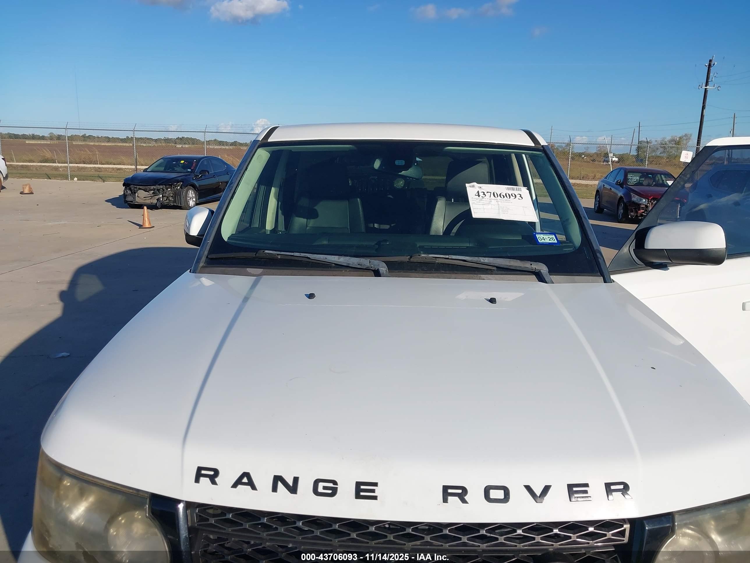 LAND ROVER image 6