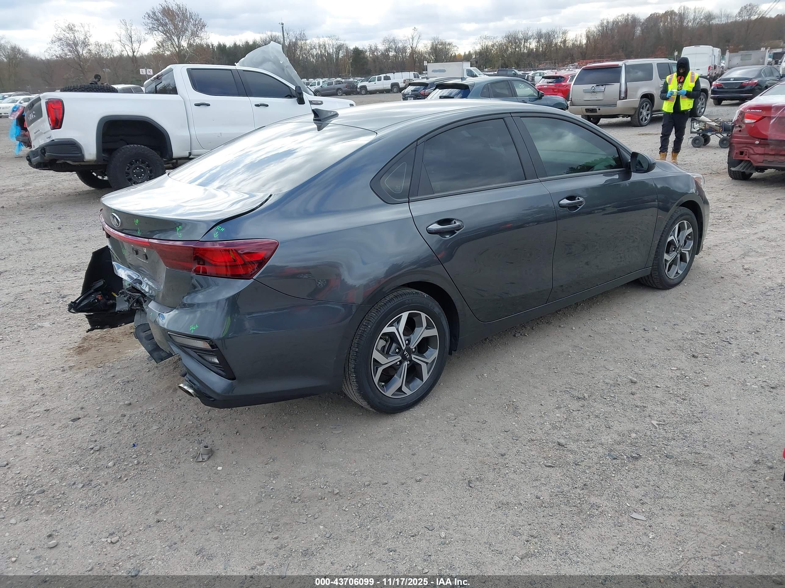 KIA FORTE image 4