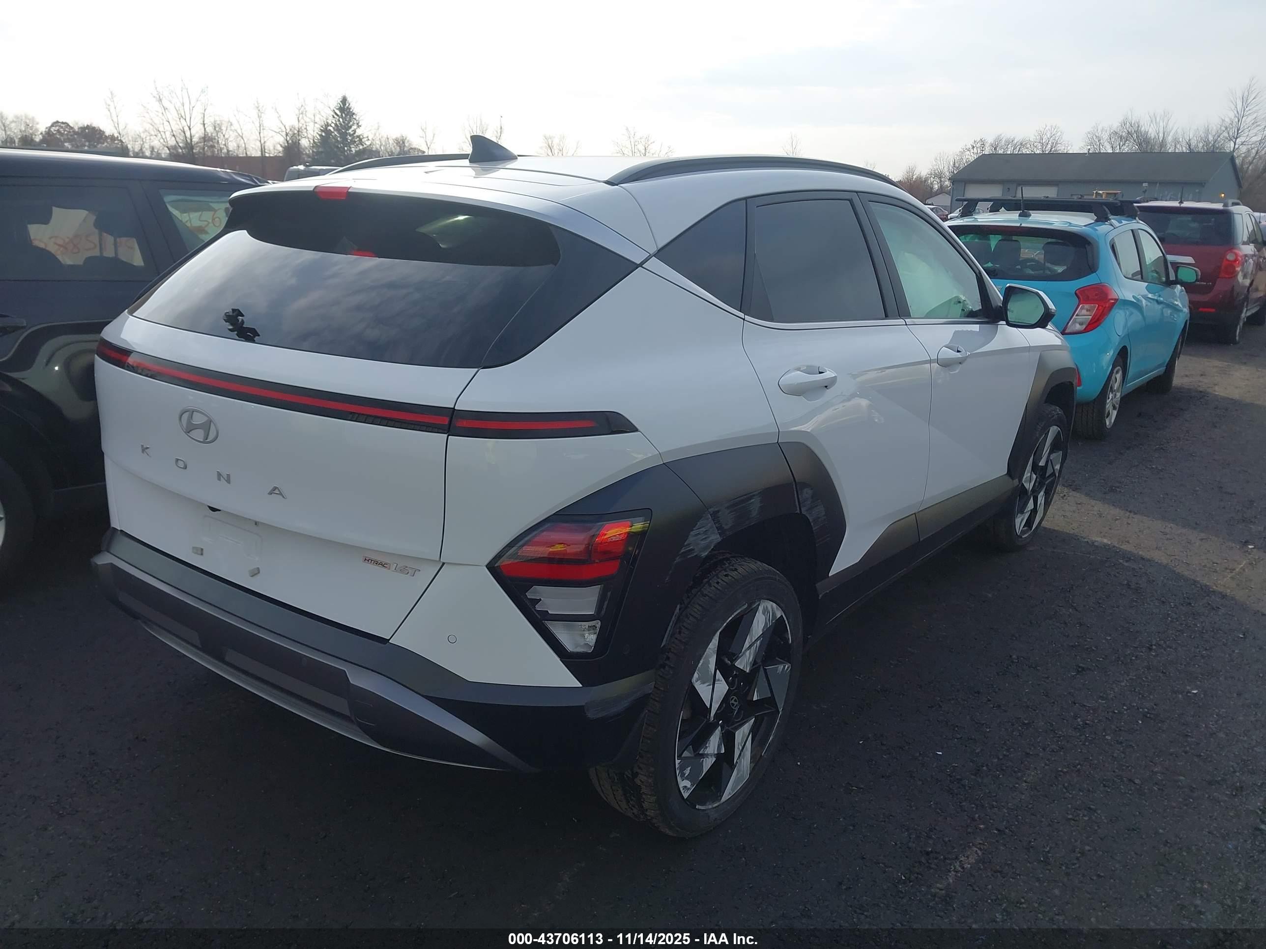 HYUNDAI KONA image 4