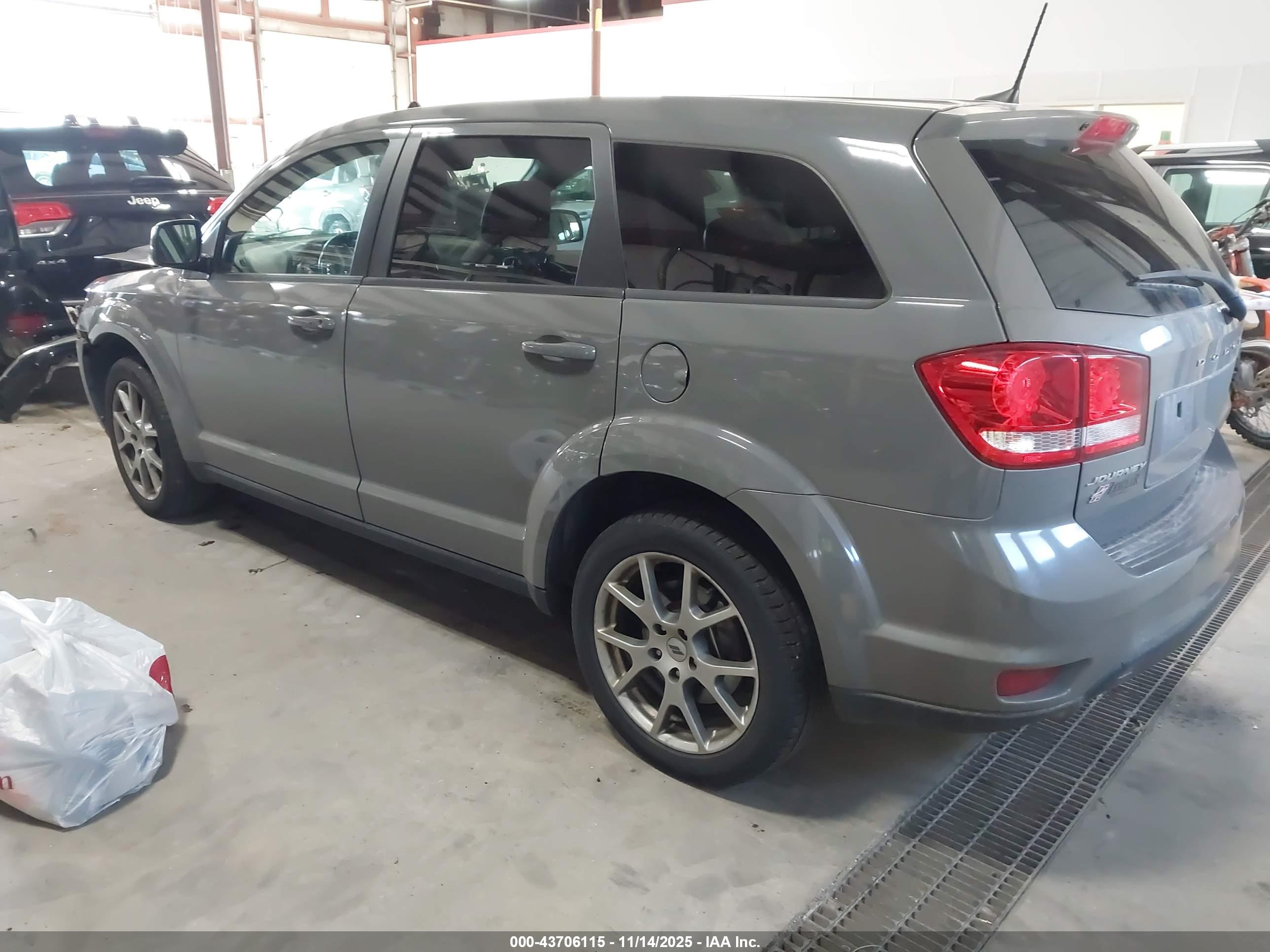 DODGE JOURNEY image 3