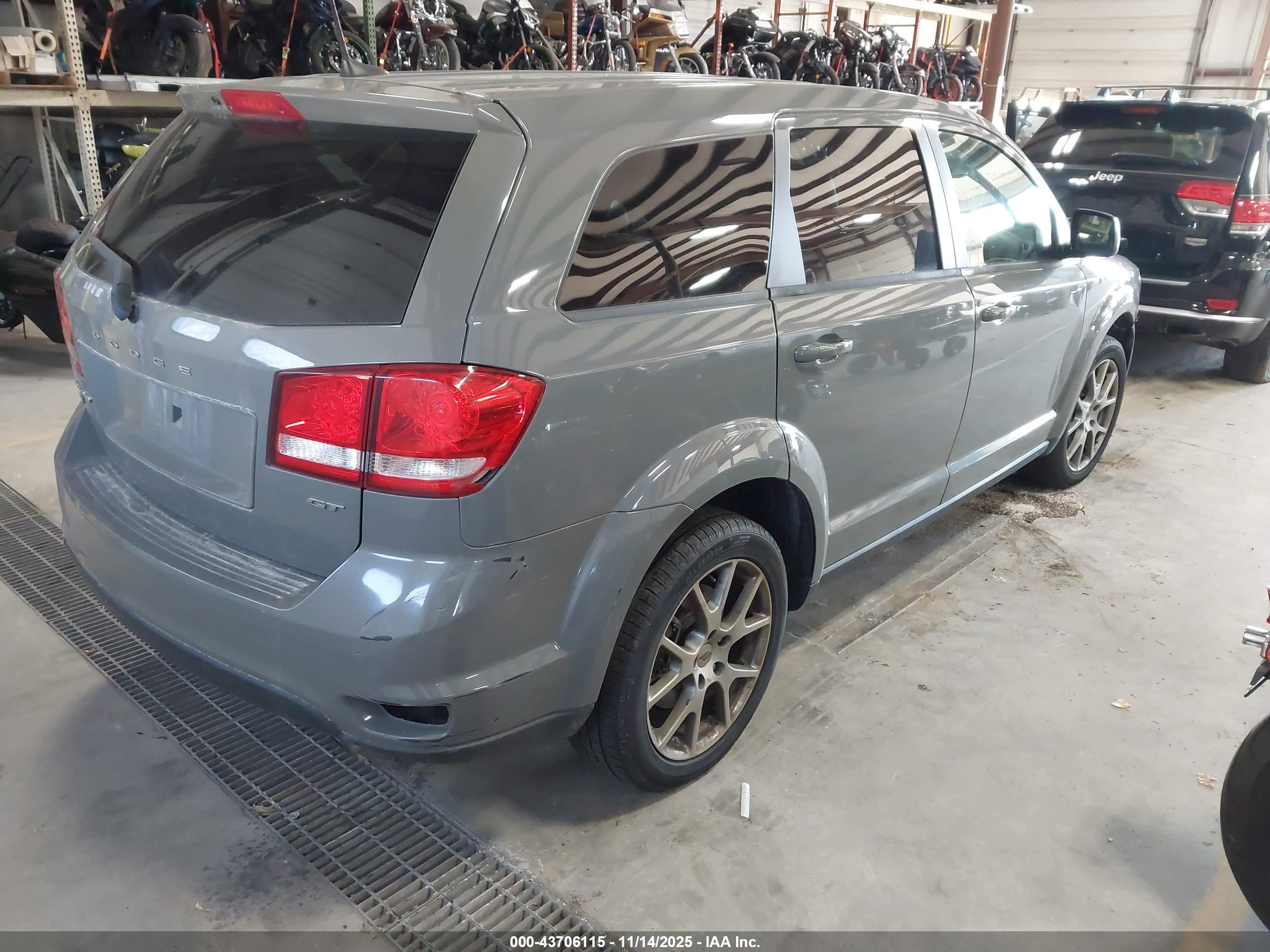 DODGE JOURNEY image 4