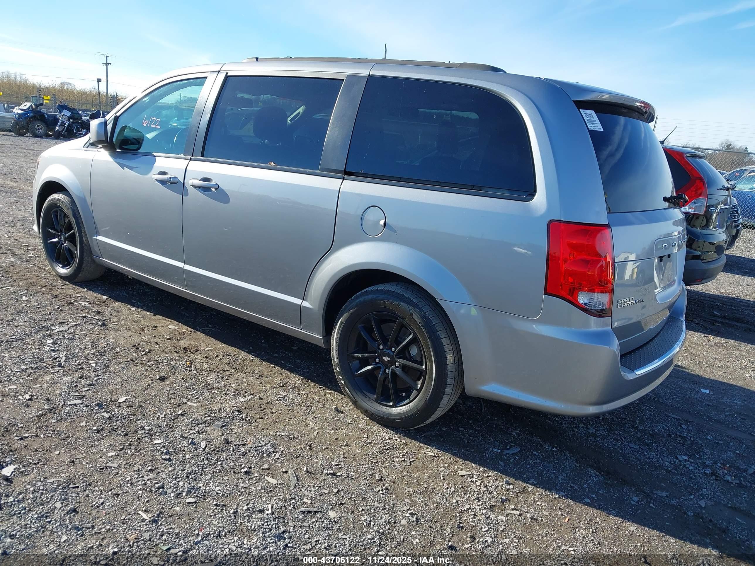 DODGE GRAND image 3