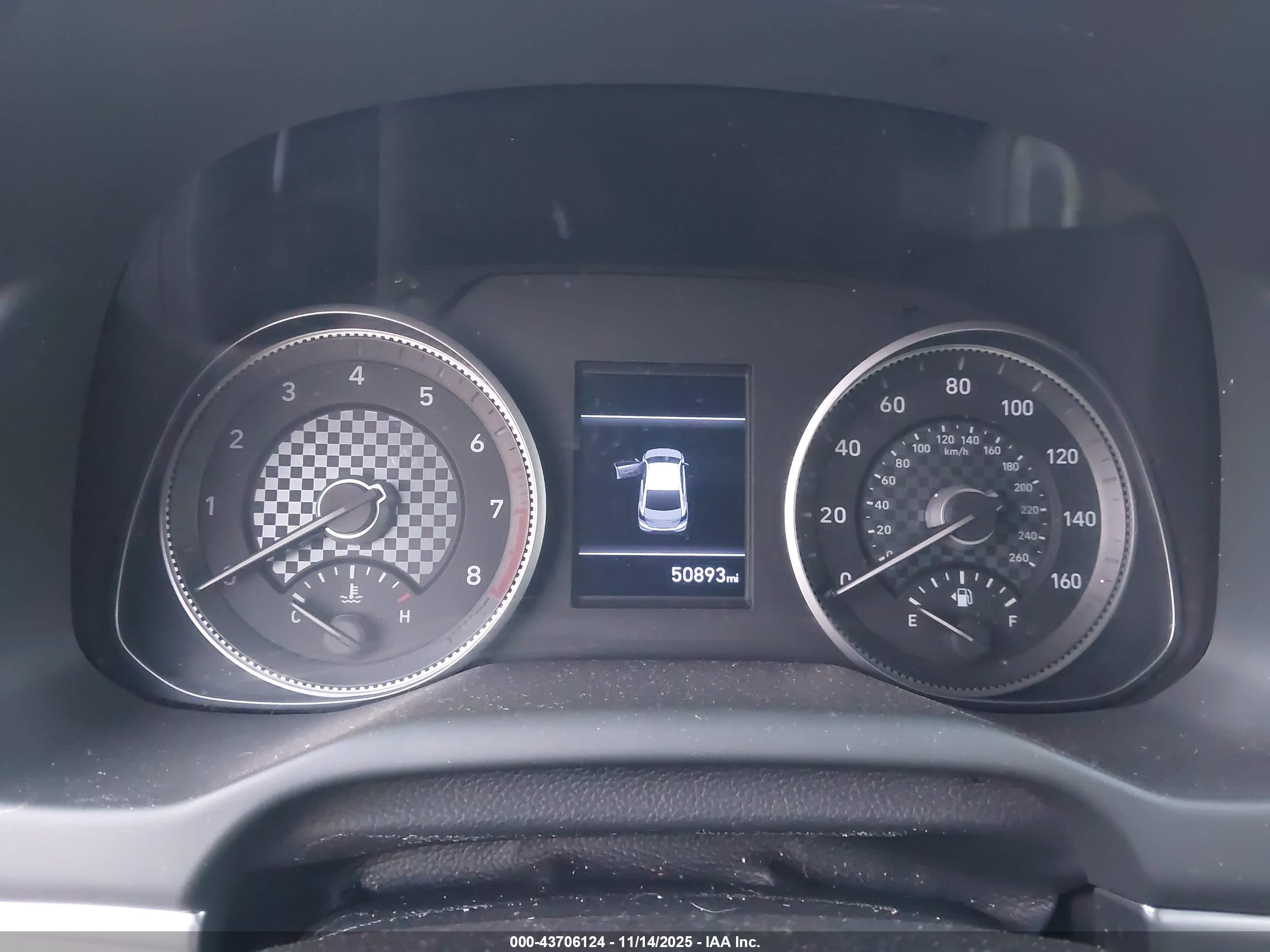 HYUNDAI ELANTRA image 7
