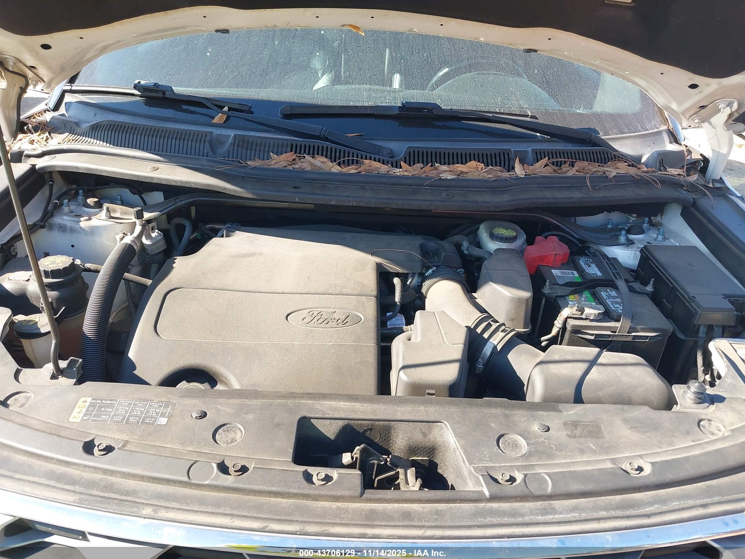 FORD EXPLORER image 10