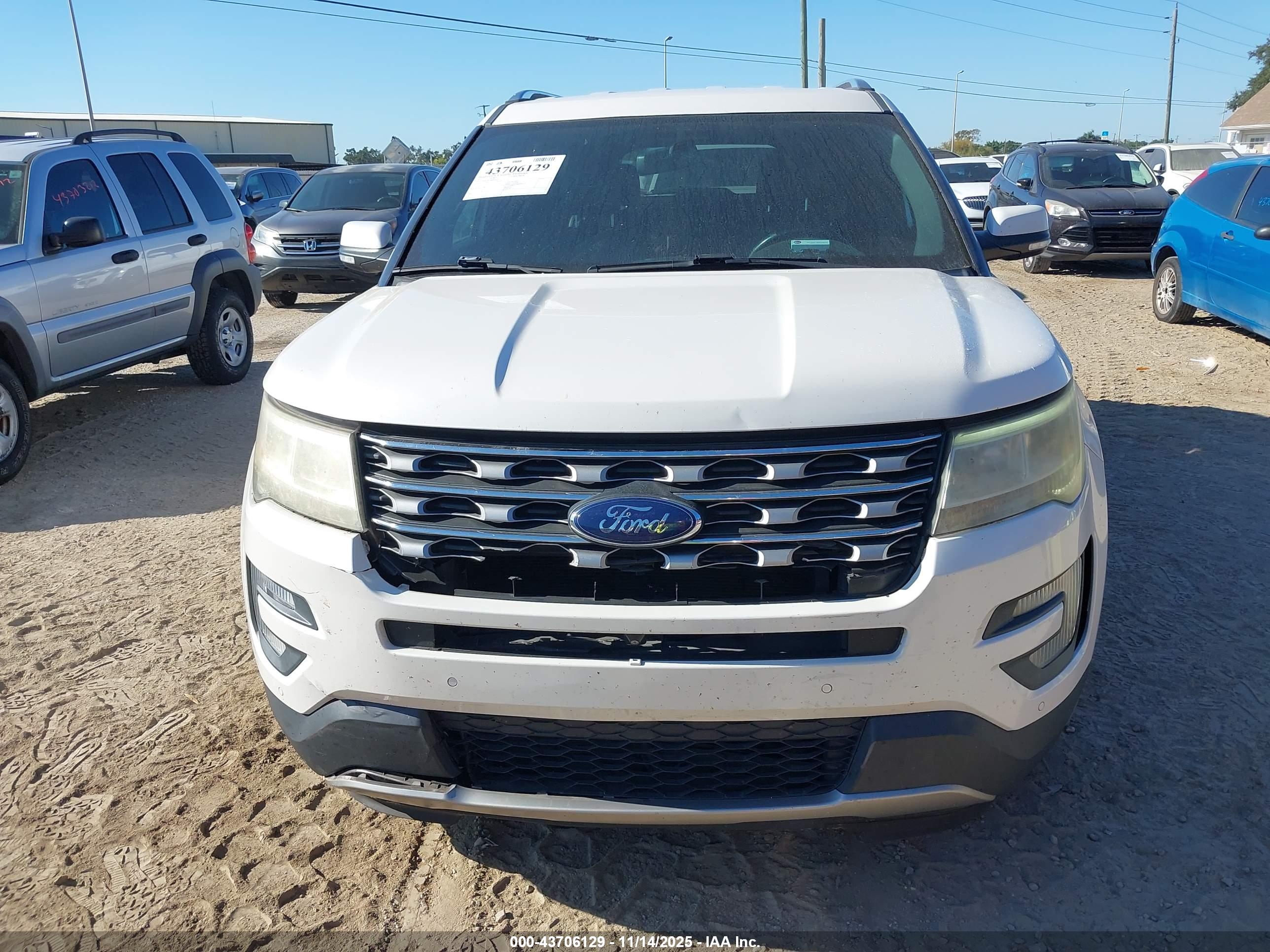 FORD EXPLORER image 6