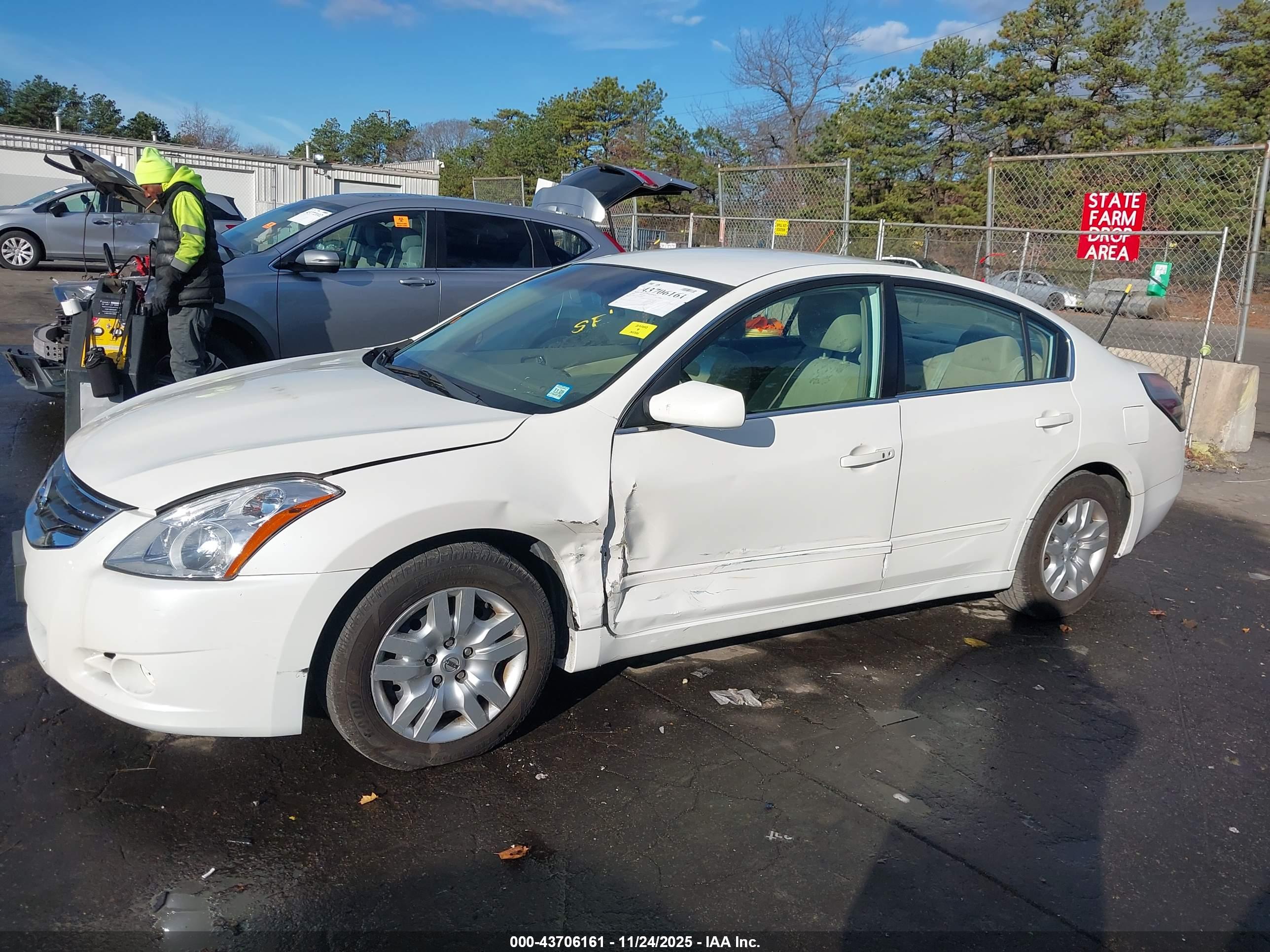 NISSAN ALTIMA image 6