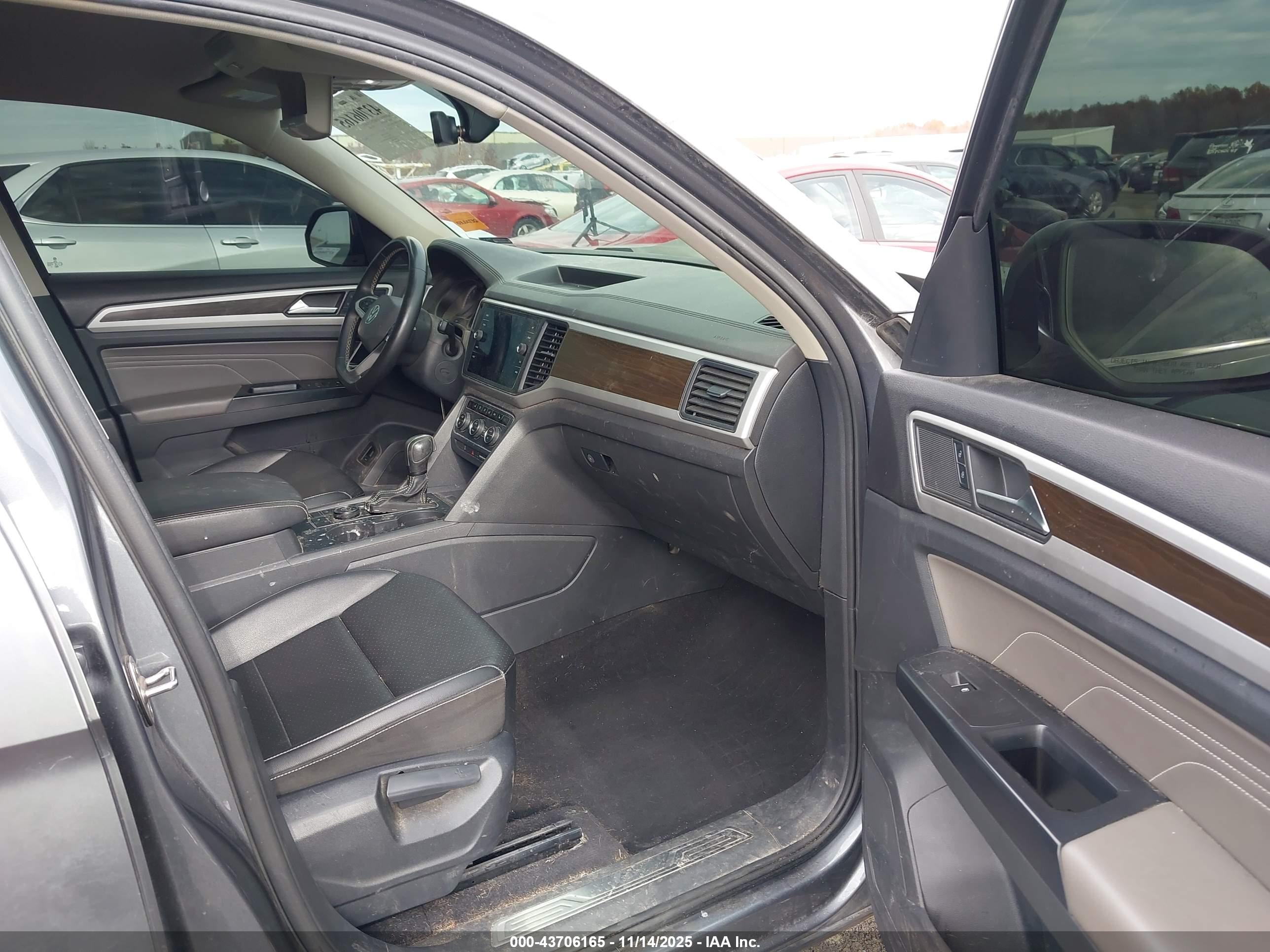 VOLKSWAGEN ATLAS image 5