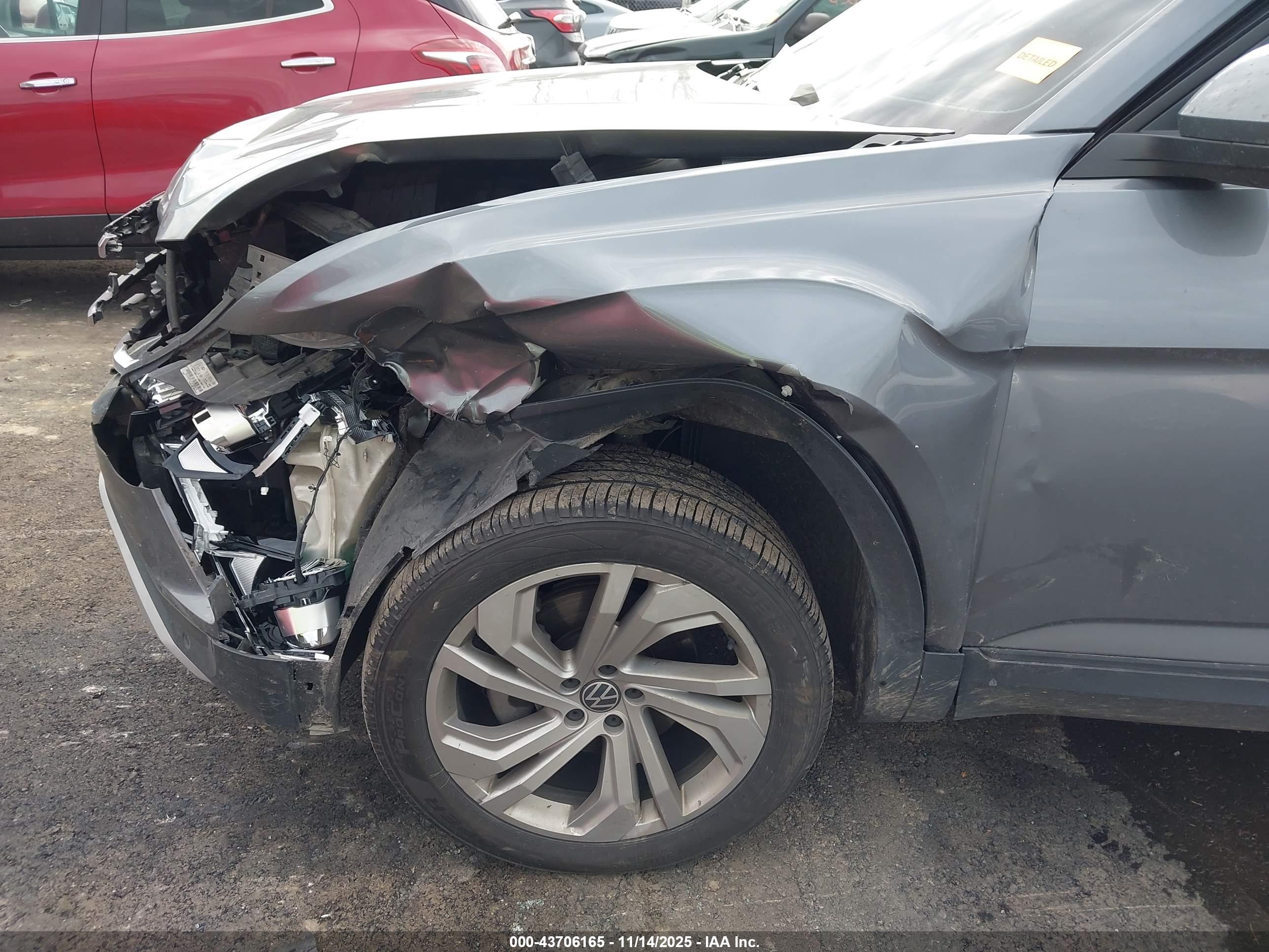 VOLKSWAGEN ATLAS image 6