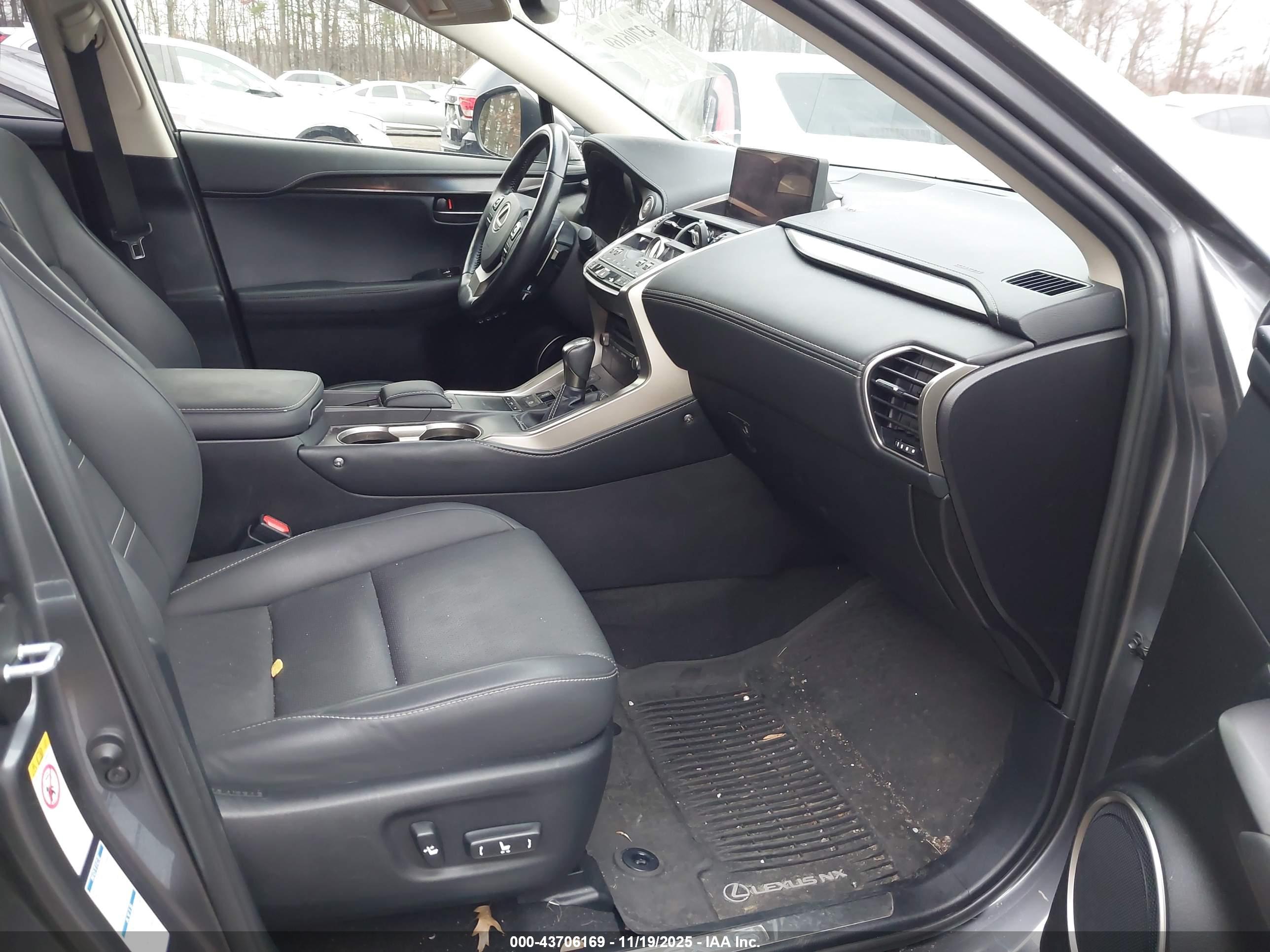 LEXUS NX image 5