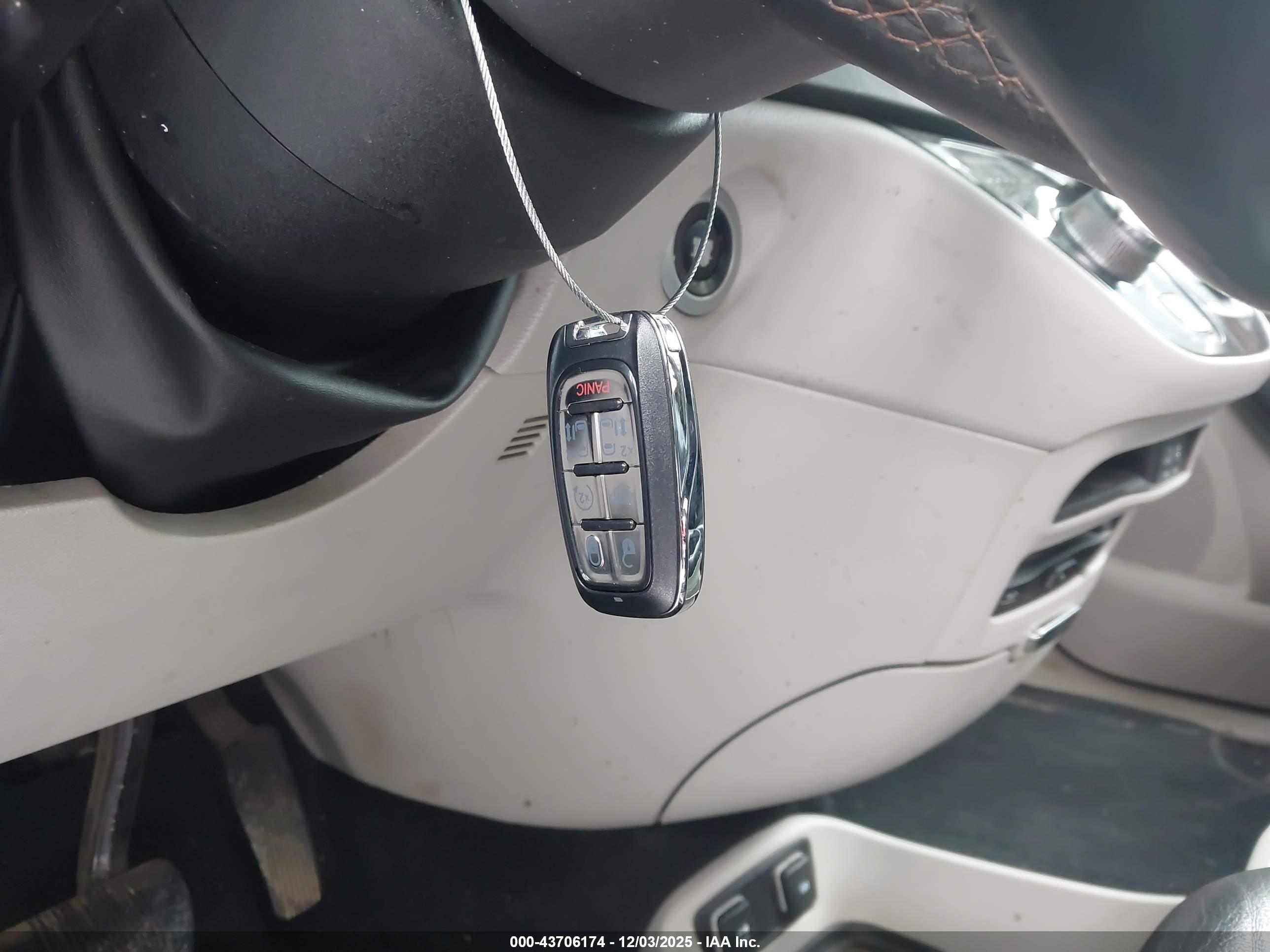 CHRYSLER PACIFICA image 11