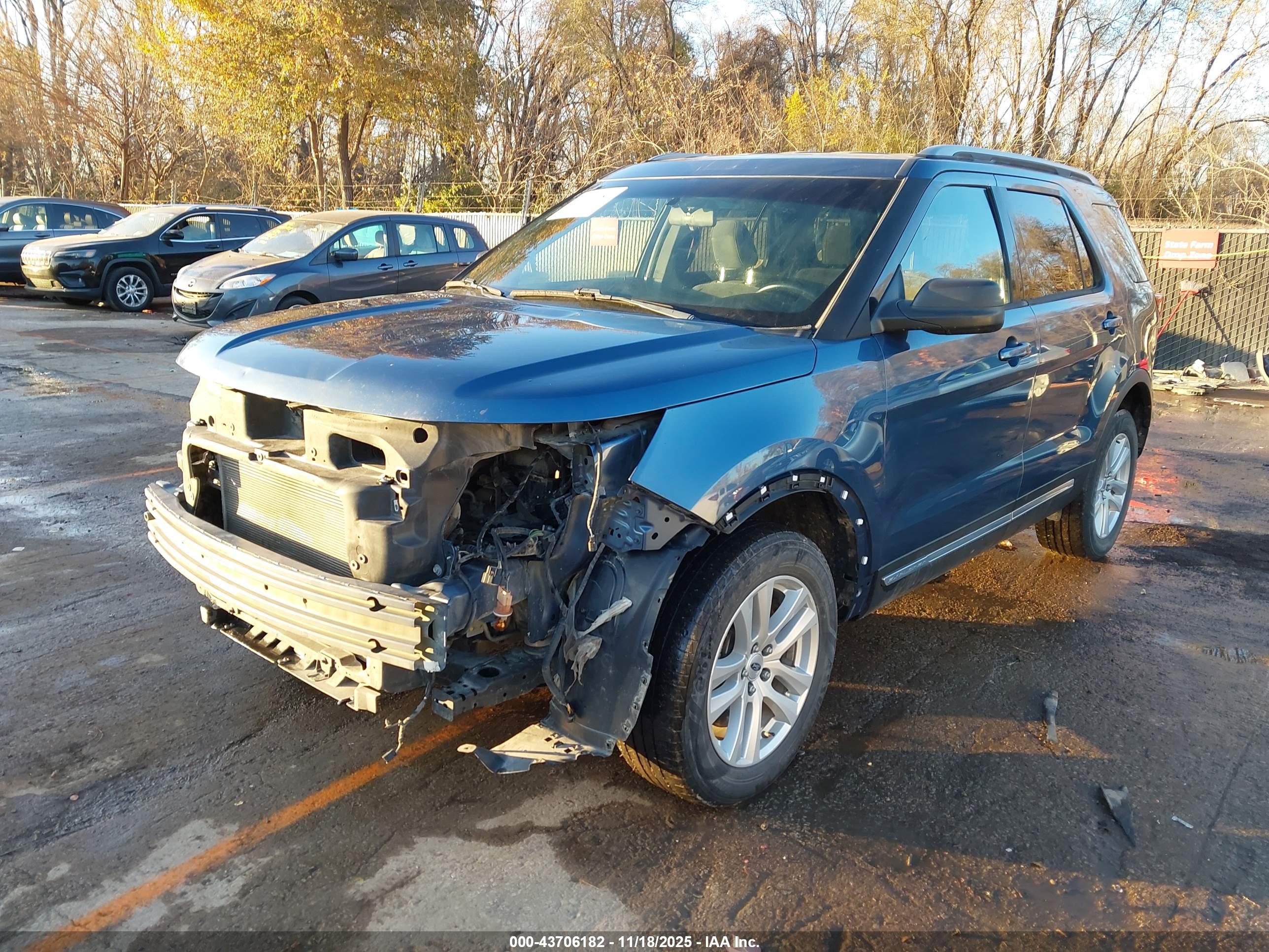 FORD EXPLORER image 2