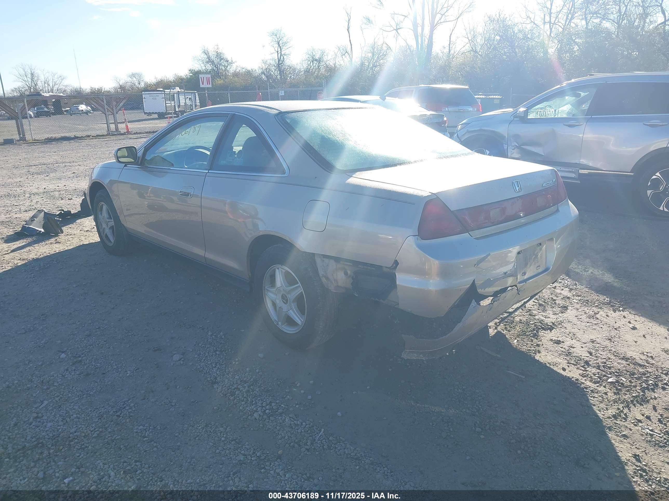 HONDA ACCORD image 3