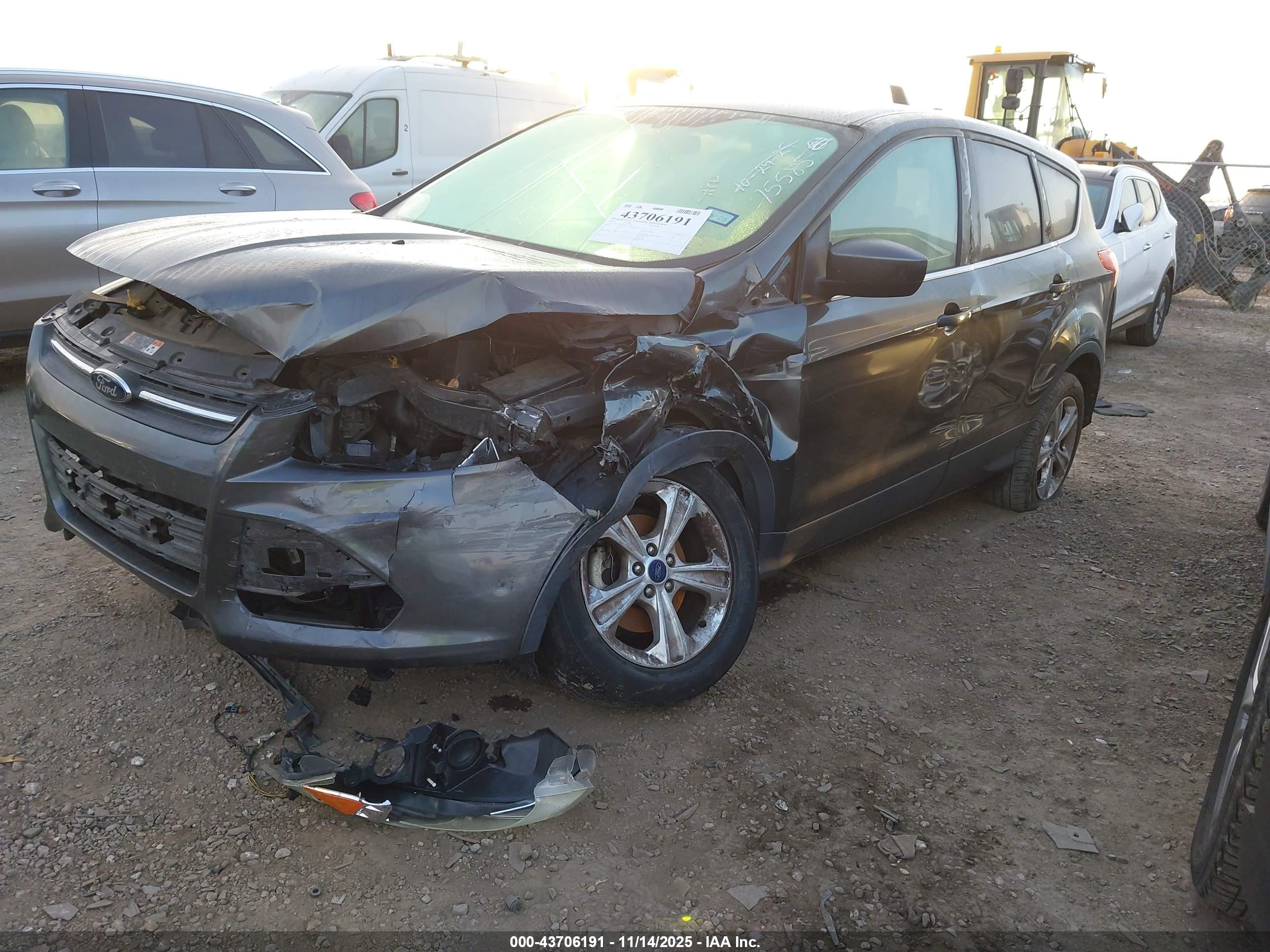 FORD ESCAPE image 2