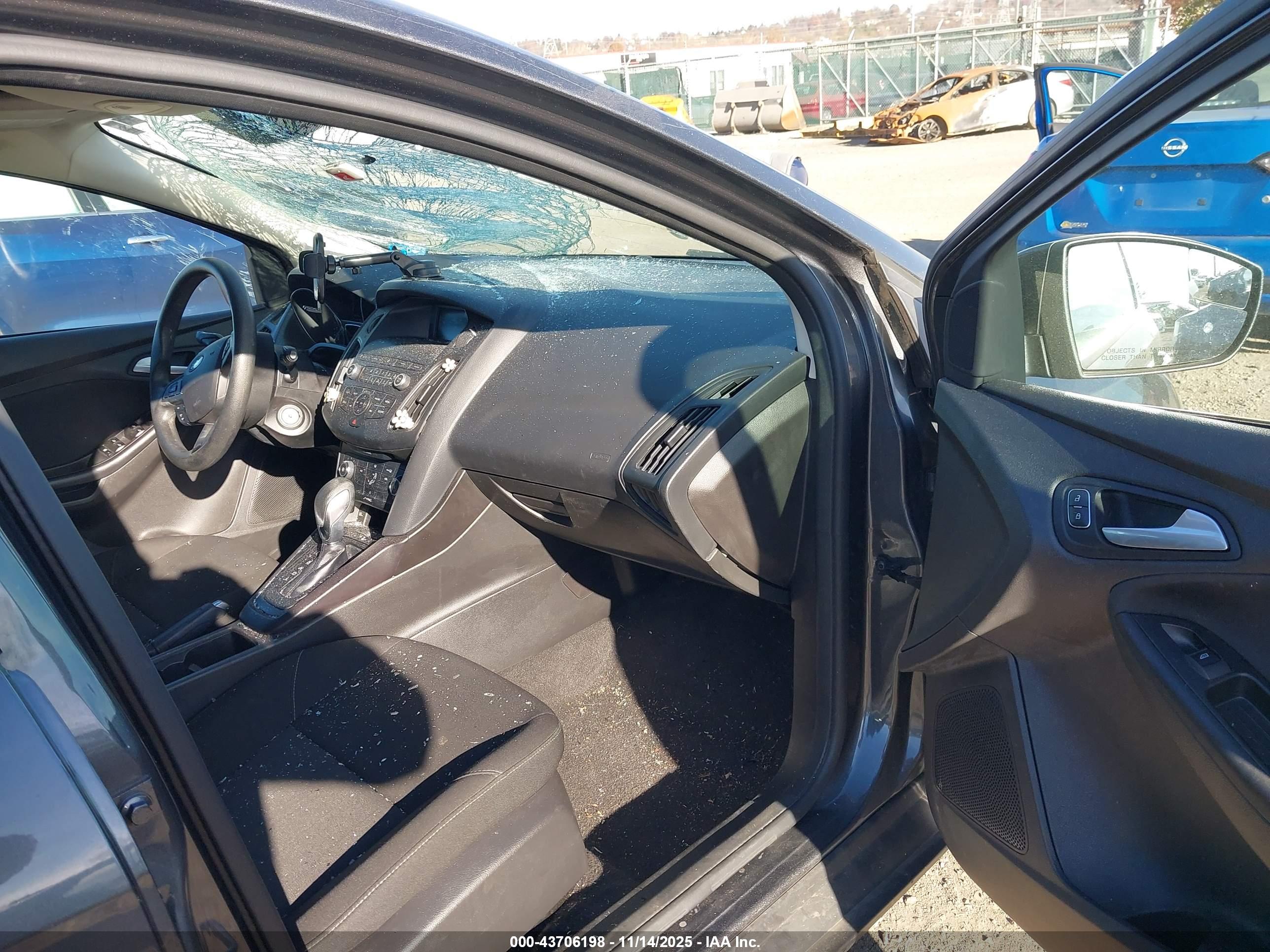FORD FOCUS image 5