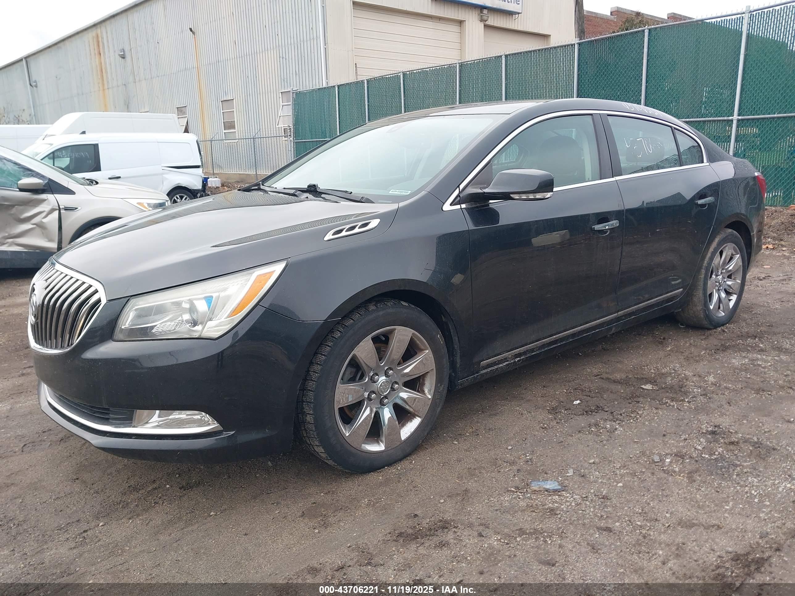 BUICK LACROSSE image 2