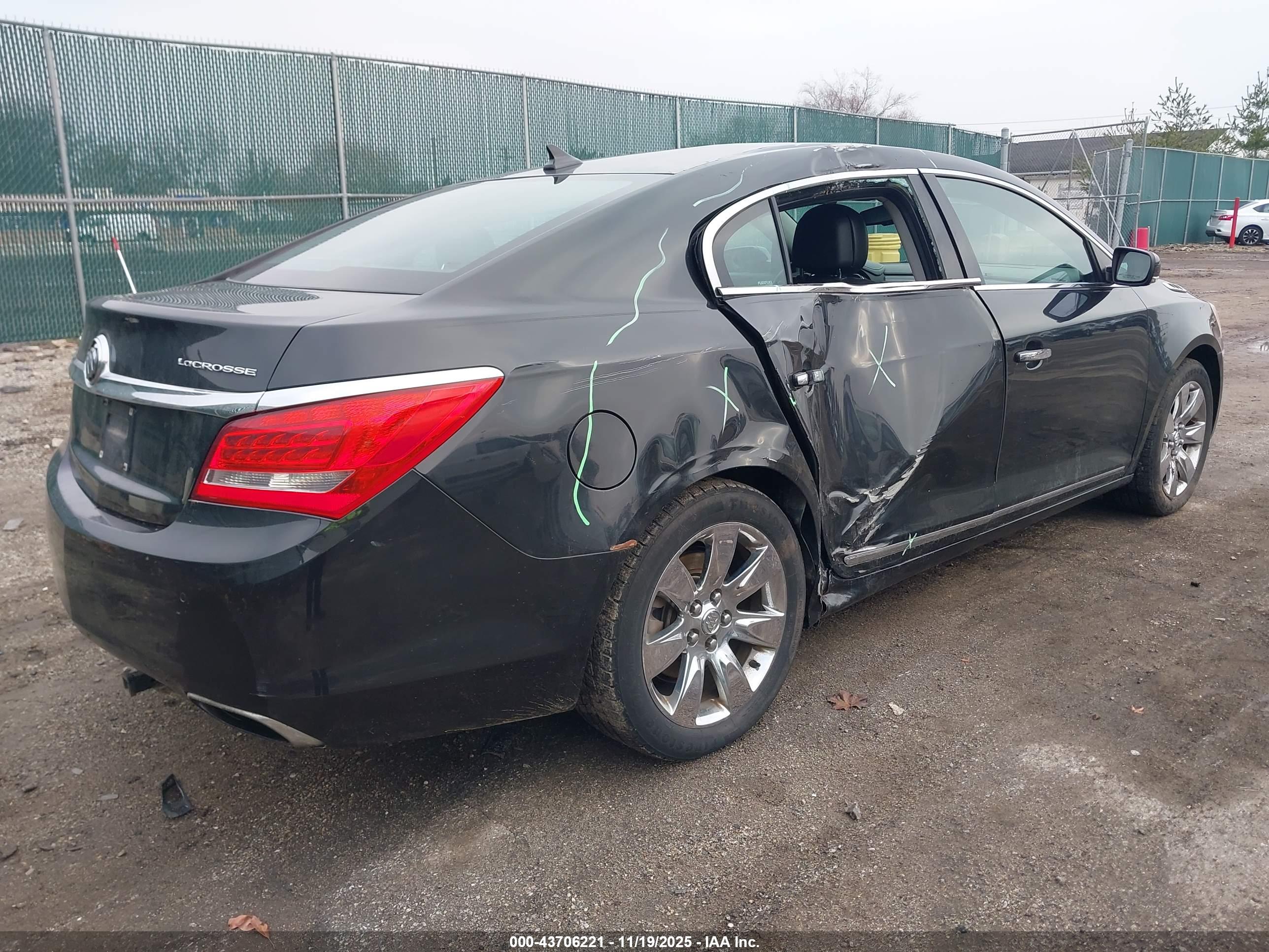 BUICK LACROSSE image 4