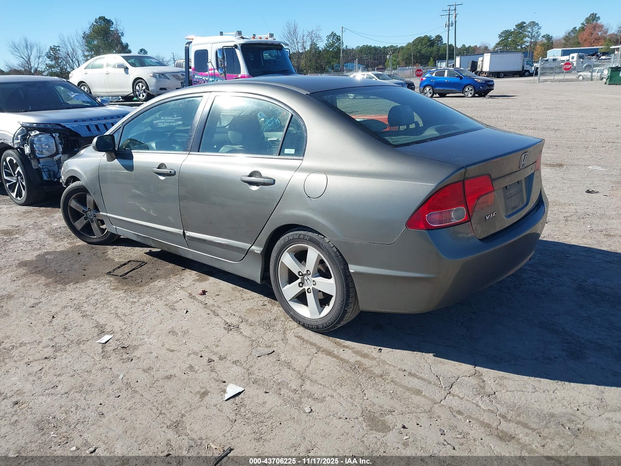 HONDA CIVIC image 3